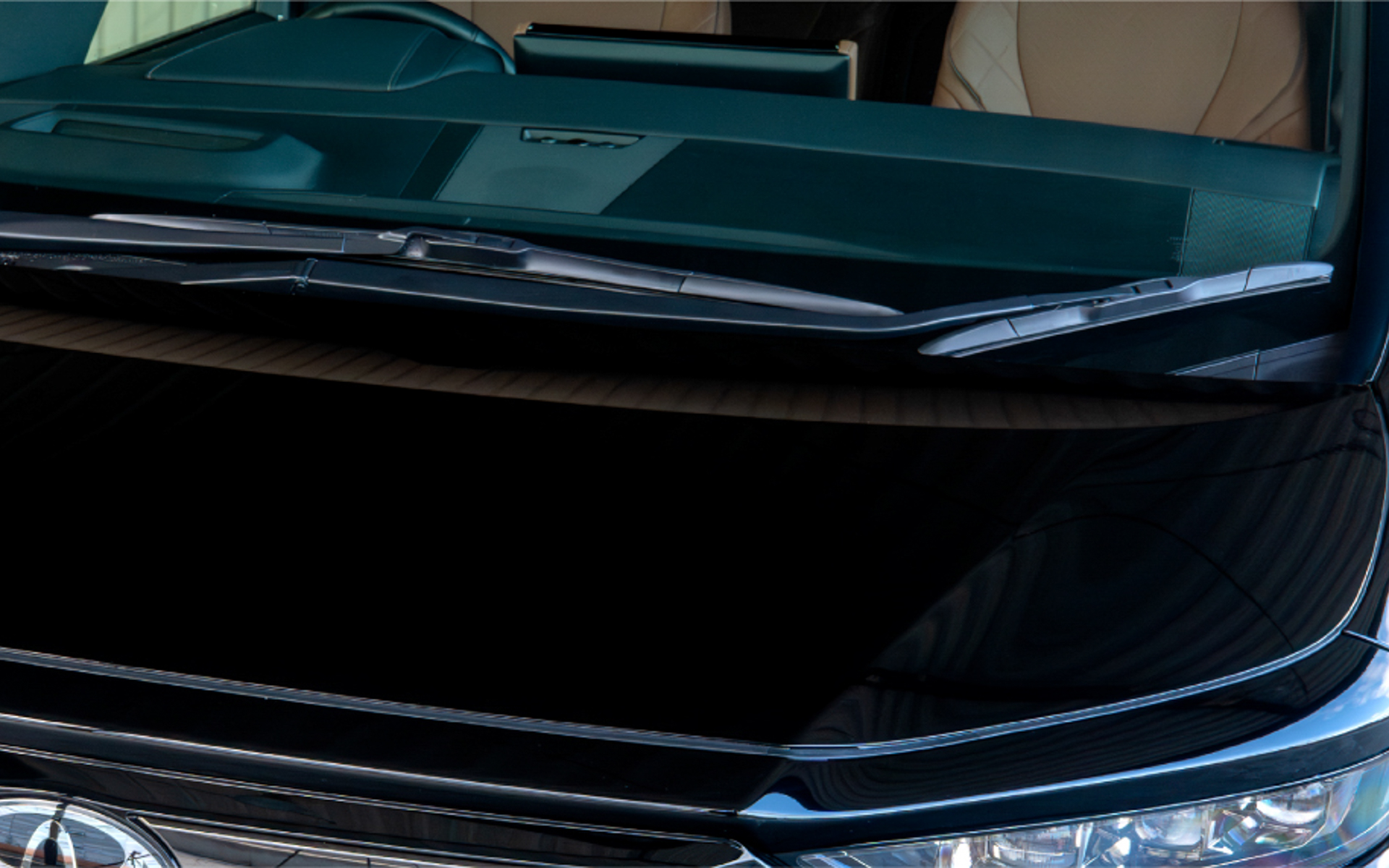 スピーディにムラなく平滑でクリアな仕上がりを実現した