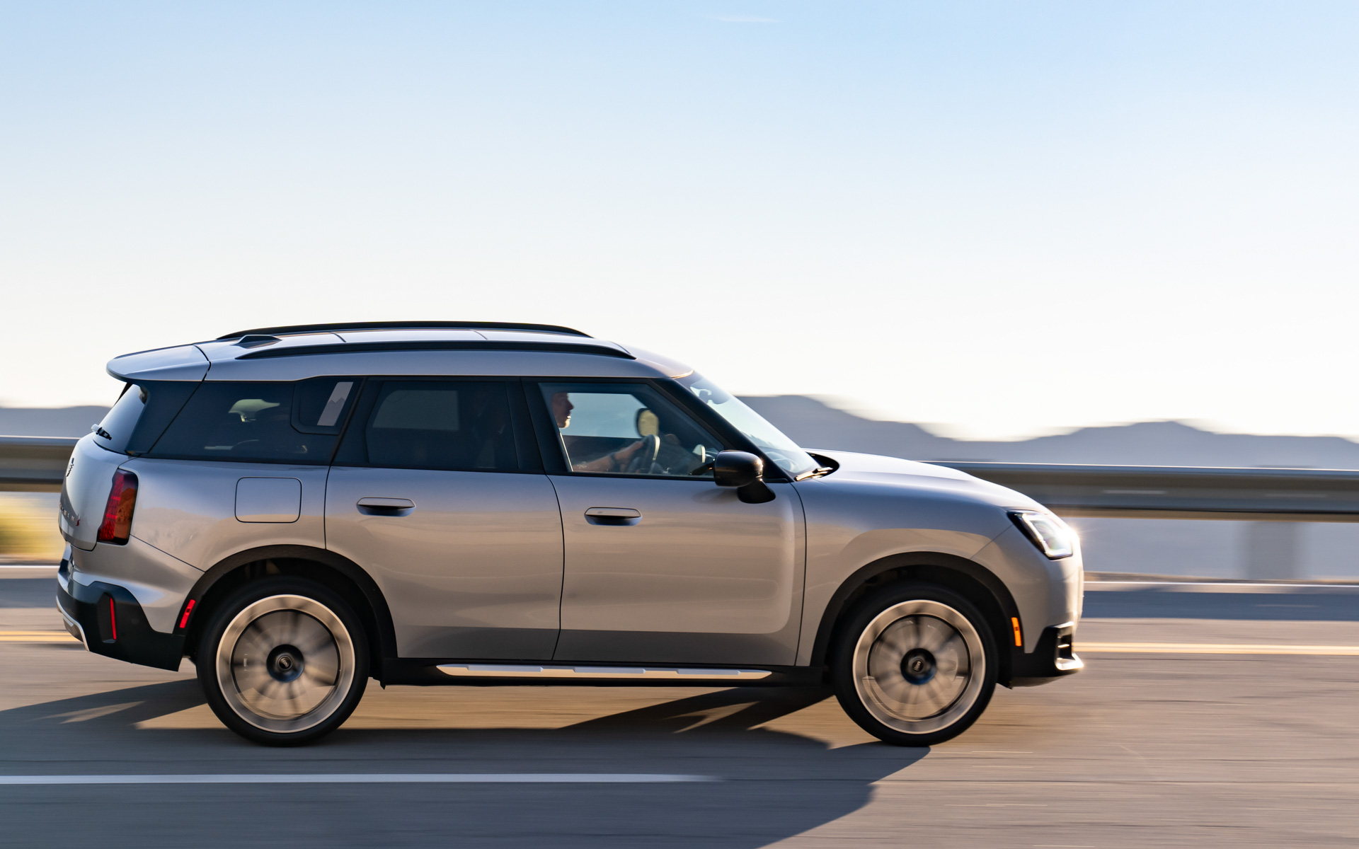 MINI「カントリーマン」