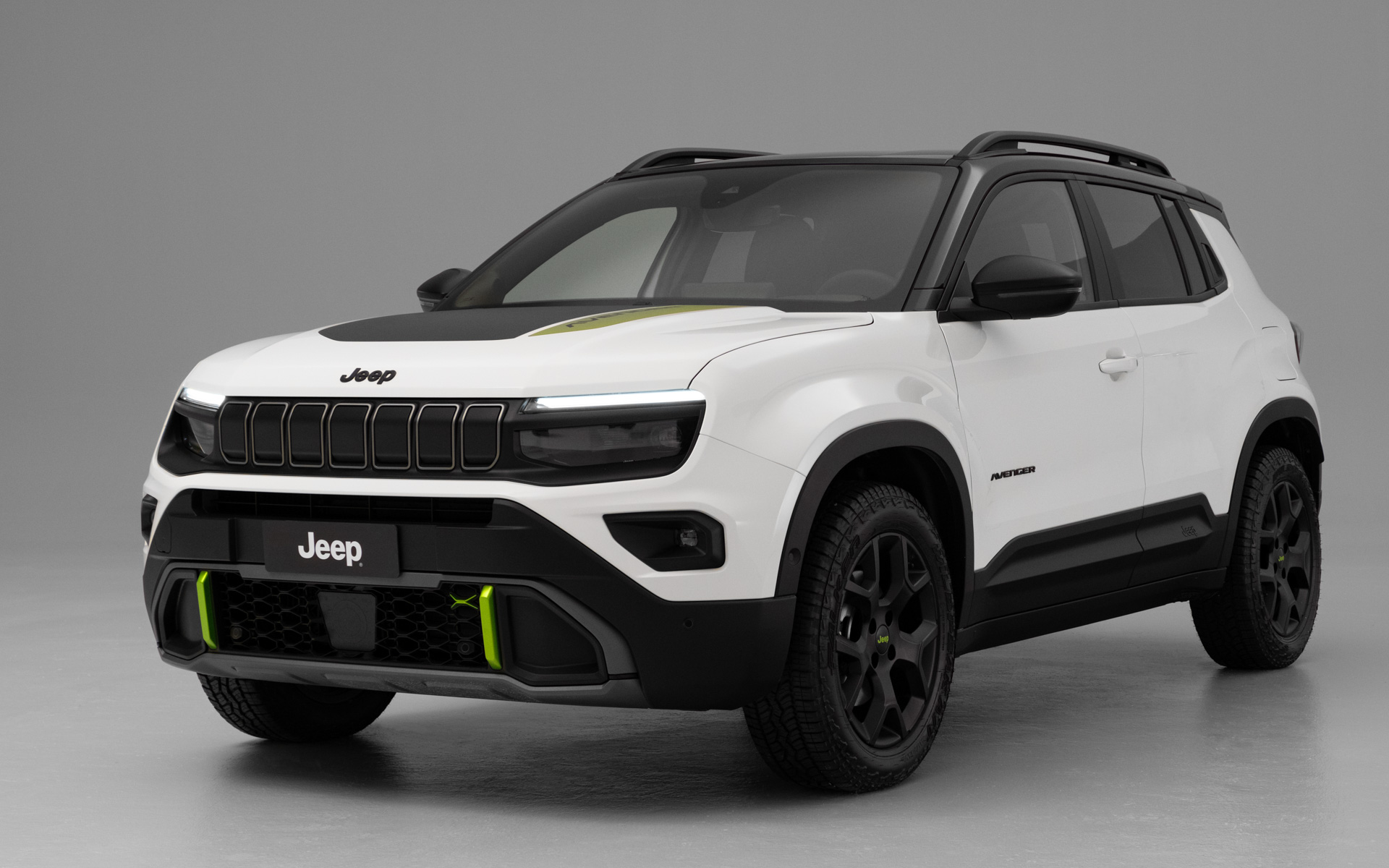 100台限定「アベンジャー 4xe ハイブリッド ローンチ エディション」