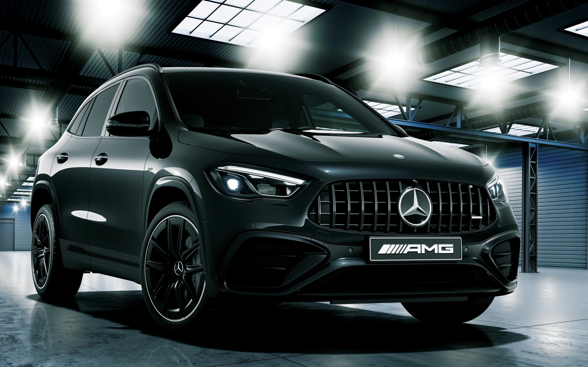 特別仕様車「メルセデスAMG GLA 35 4MATIC Black Masterpiece」