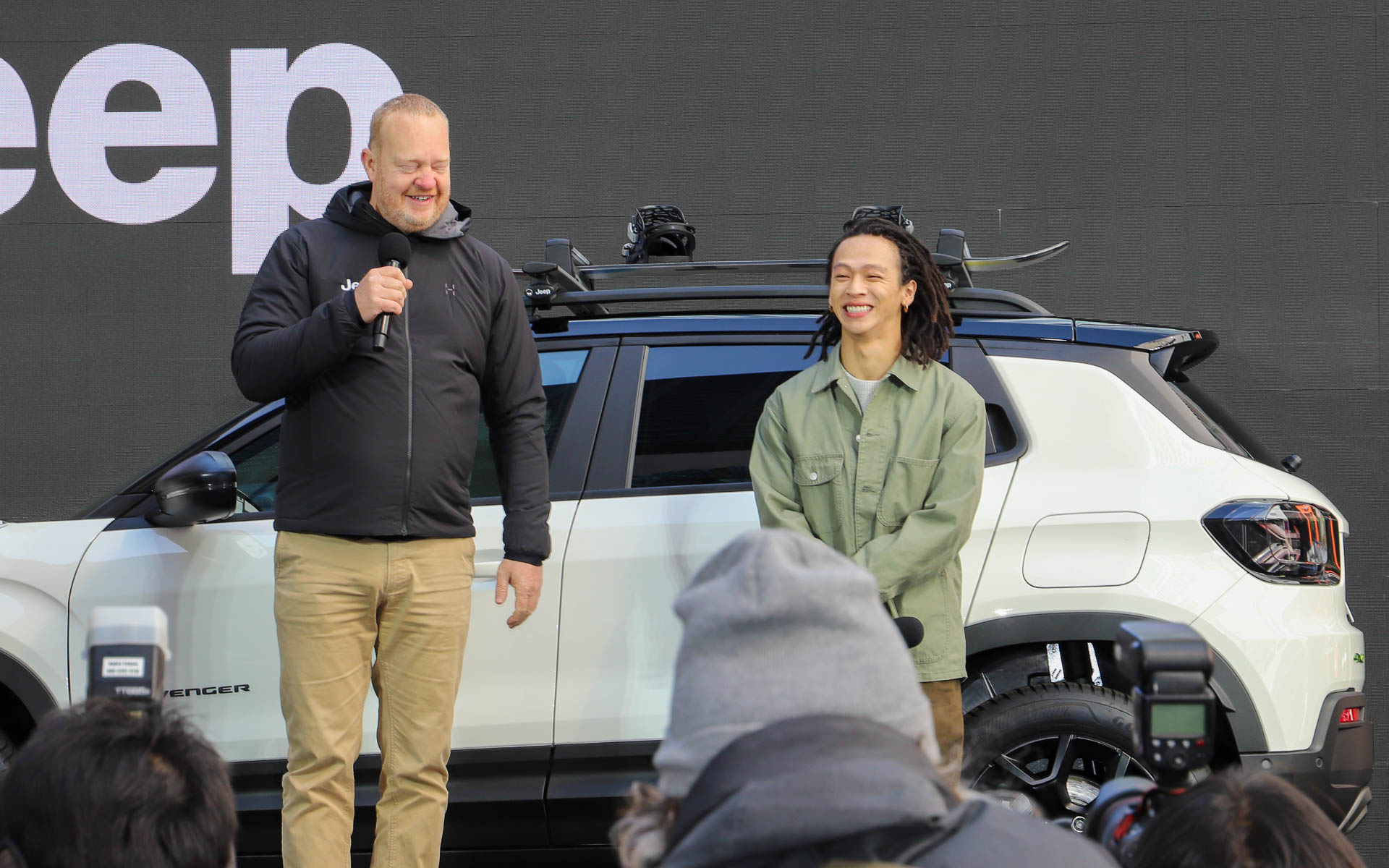 ランブル氏の呼びかけで、平野氏が登壇した