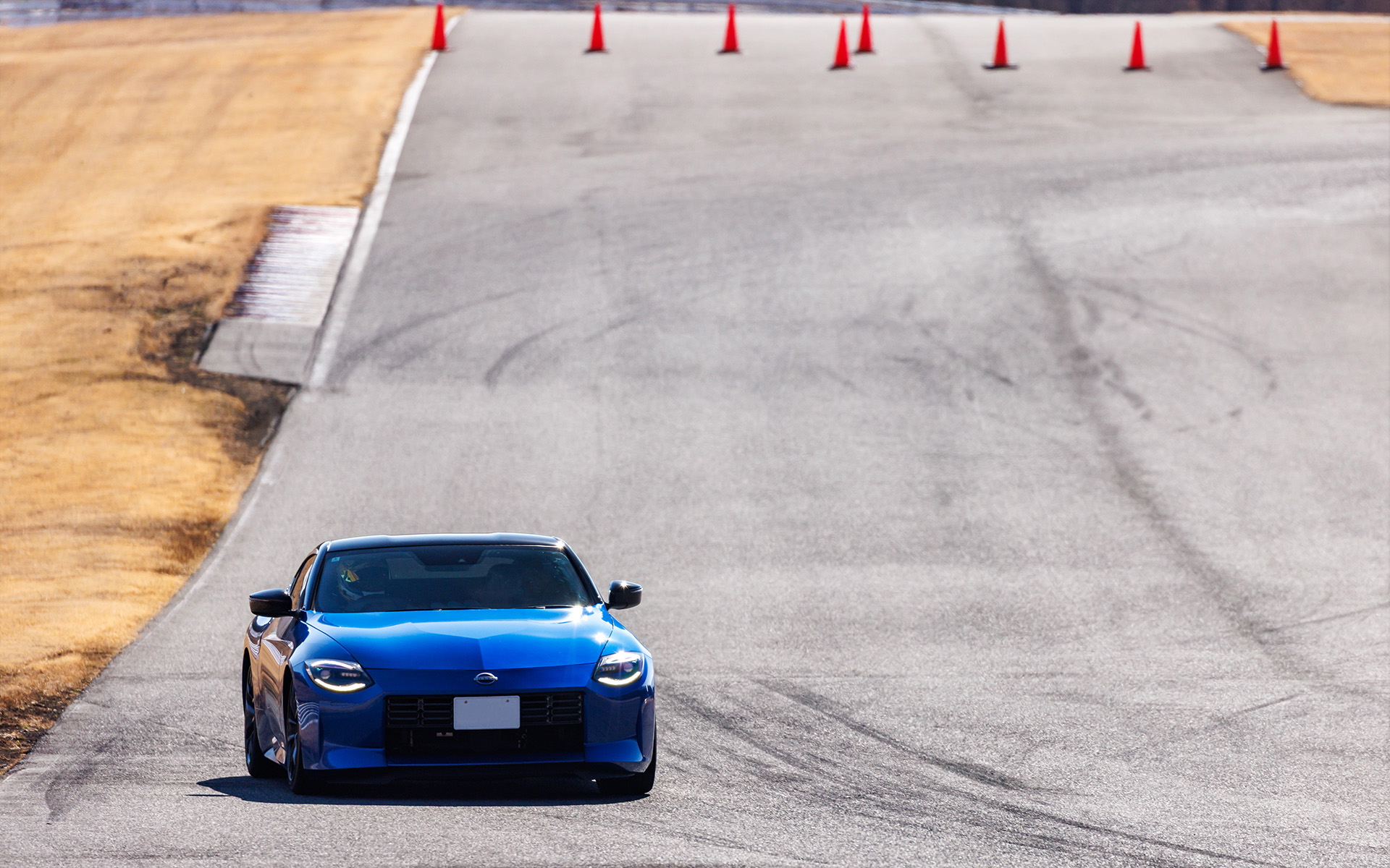 富士スピードウェイのショートコースで「MONO RACING」を試した