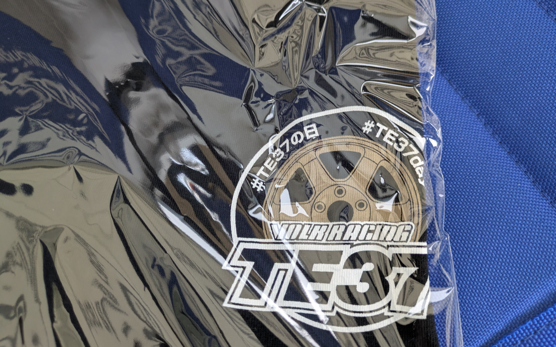 TE37の日のために制作された特製オリジナル記念Tシャツ