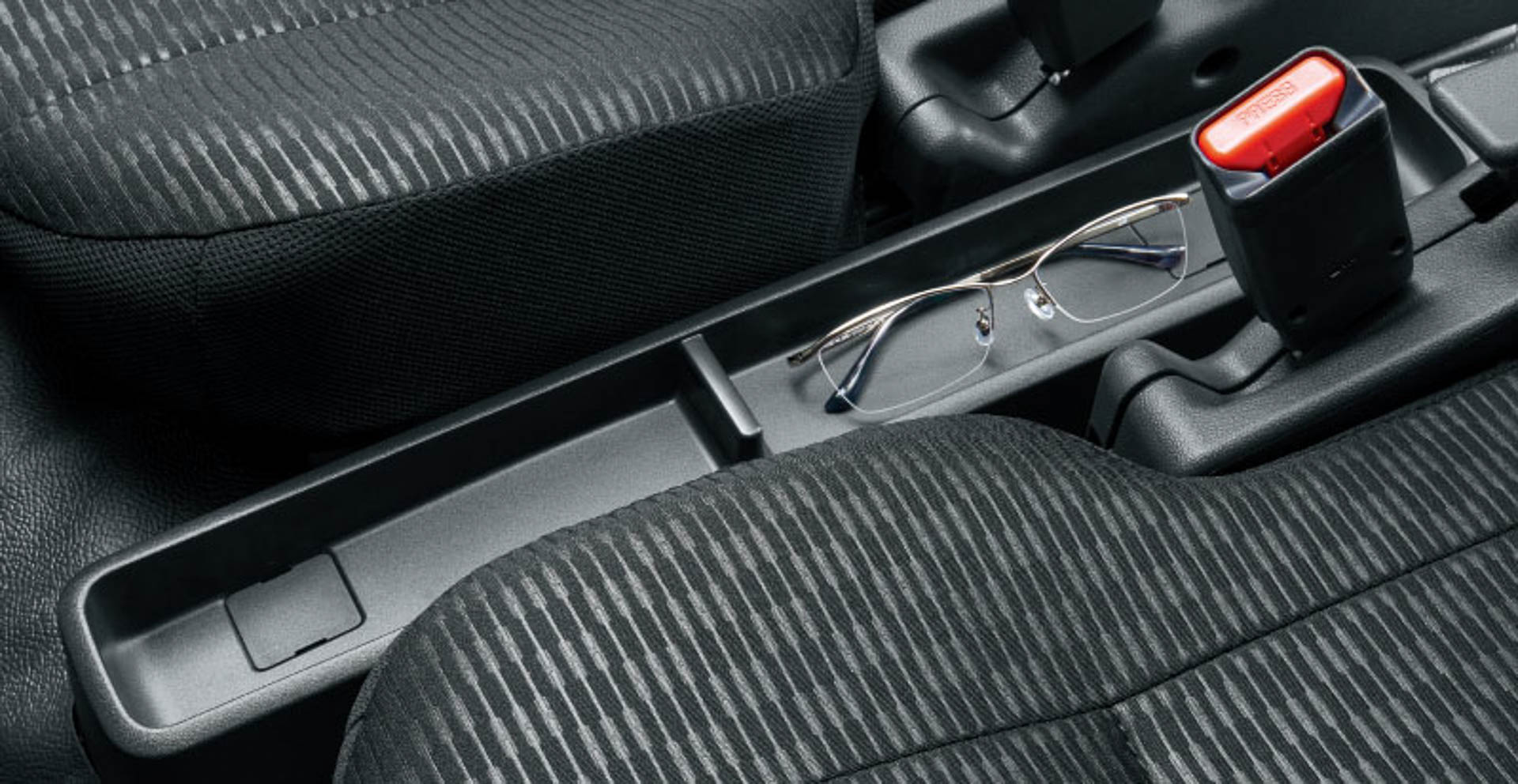 センターコンソールトレー