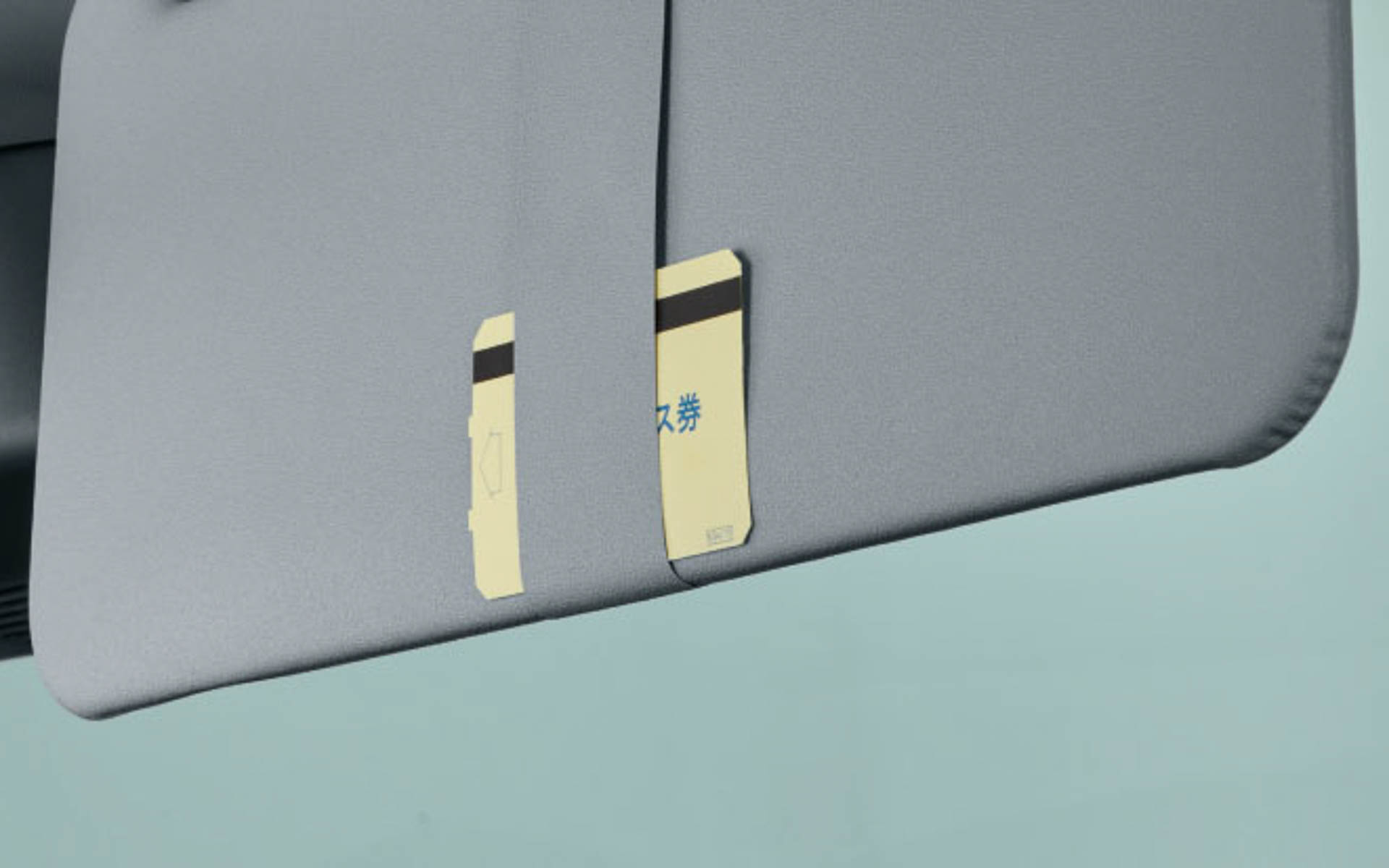 サンバイザーチケットホルダー（運転席）