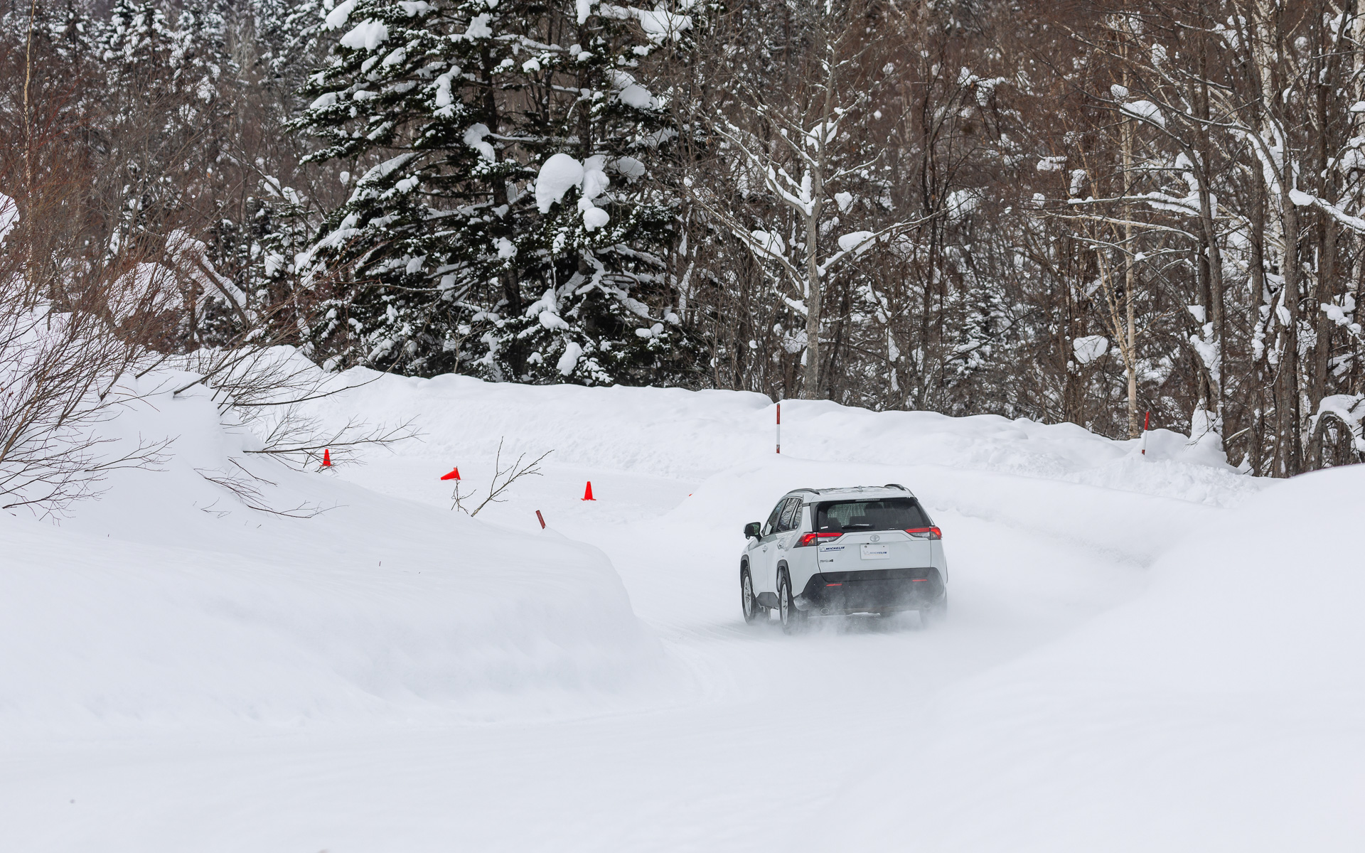 登坂コースでのトラクション性能のよさも目を見張るものがあった