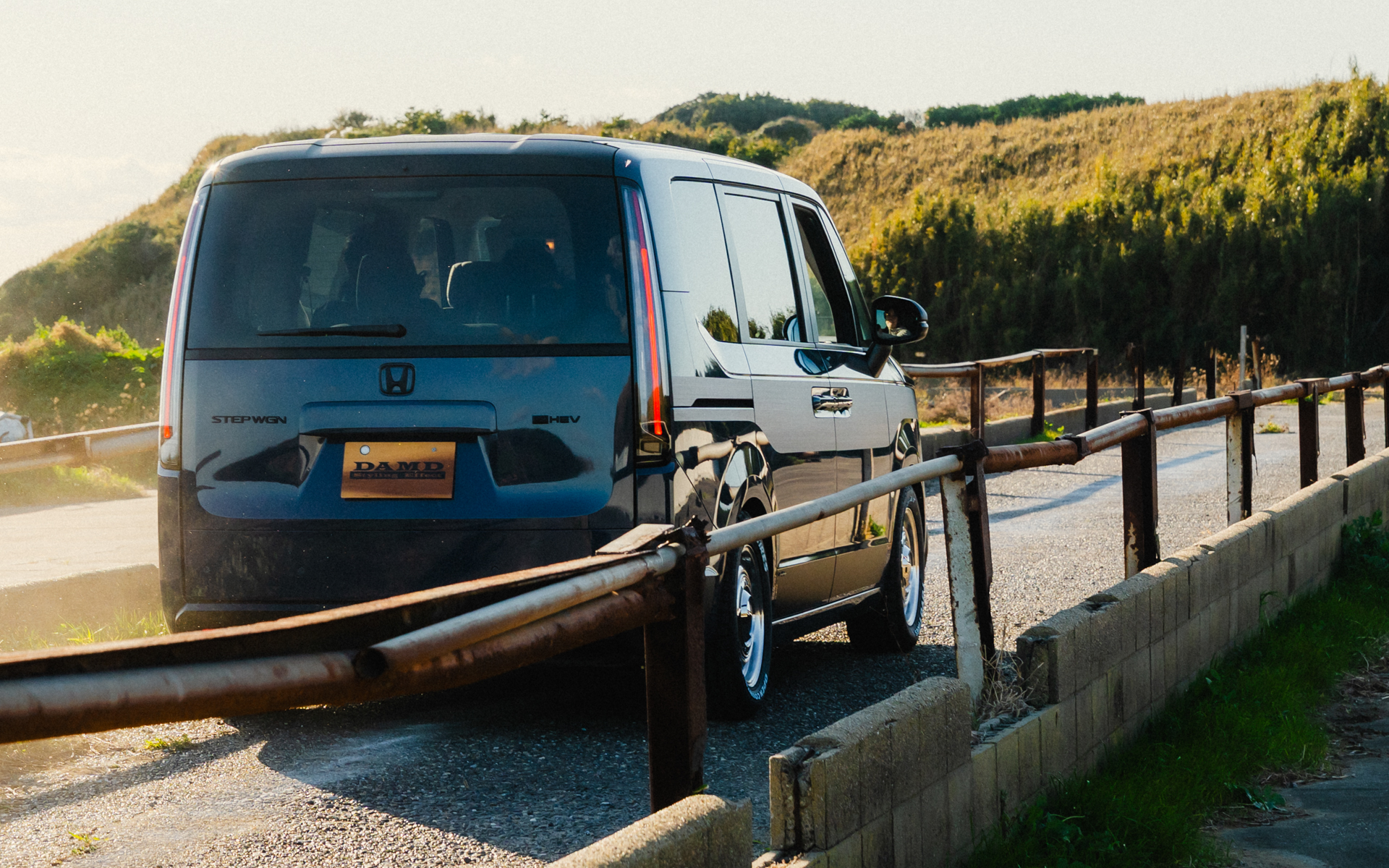 ステップワゴン用ボディキット「レゾネーター」装着イメージ