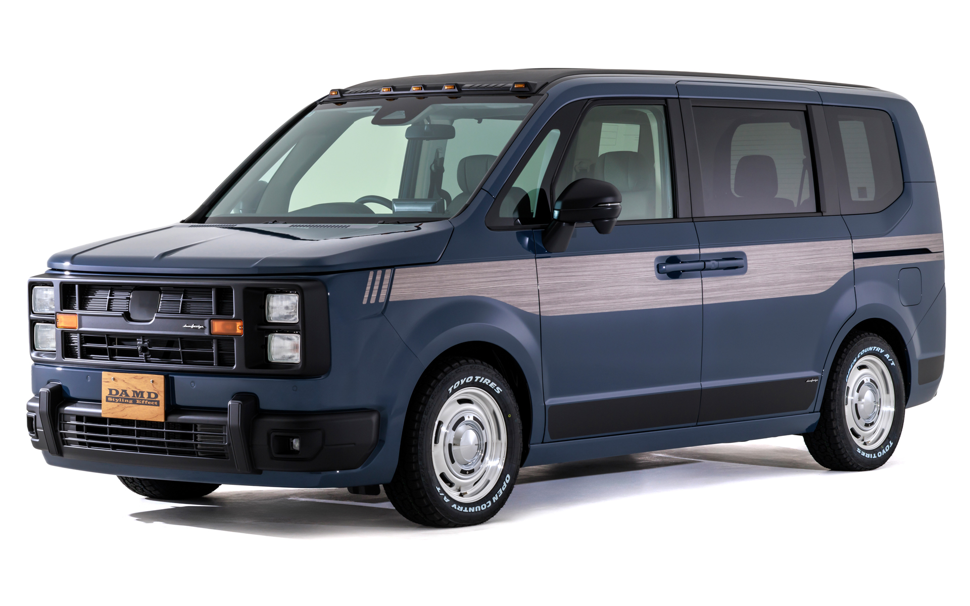 ステップワゴン用ボディキット「レゾネーター」装着イメージ