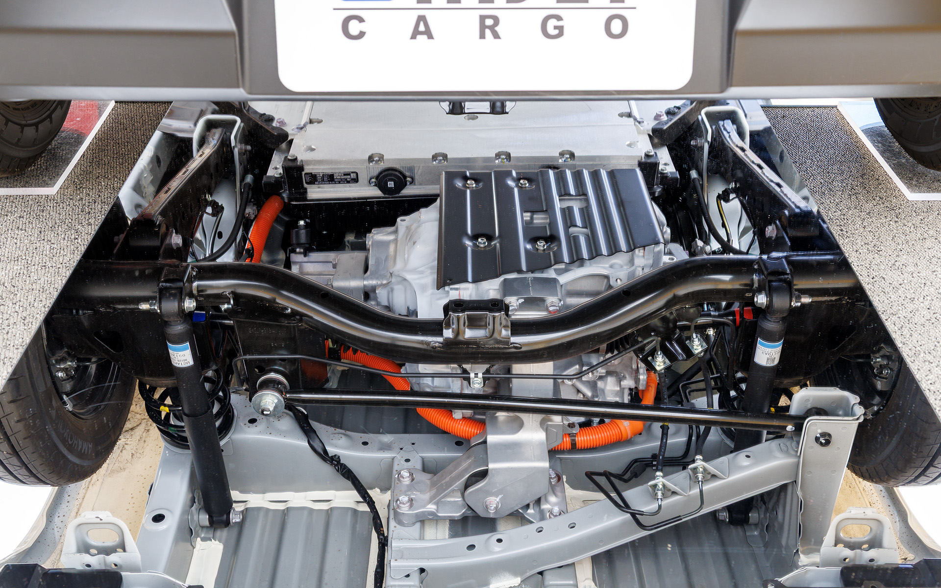 リアにeAxleを搭載する