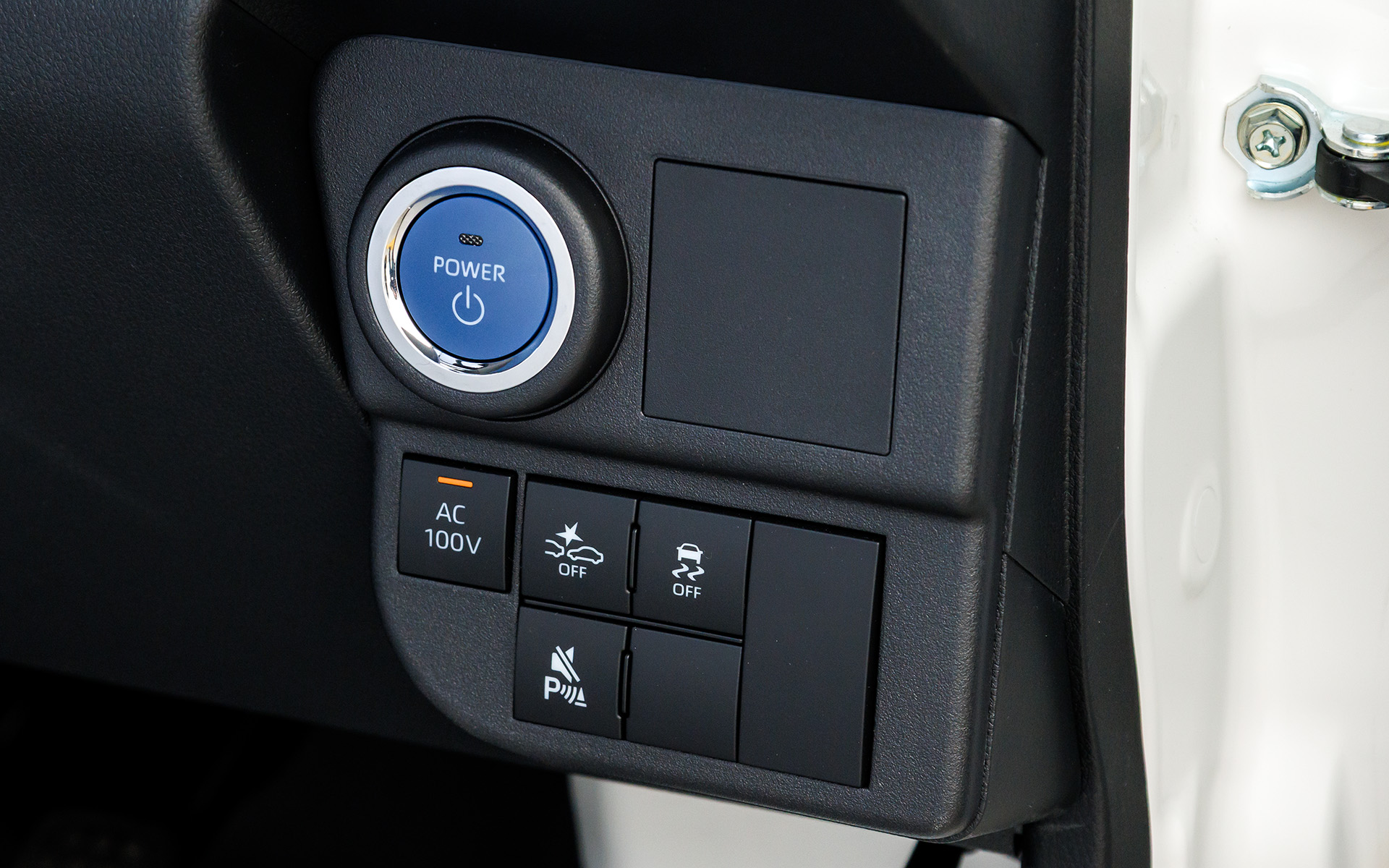 プッシュボタンスタートが標準装備される