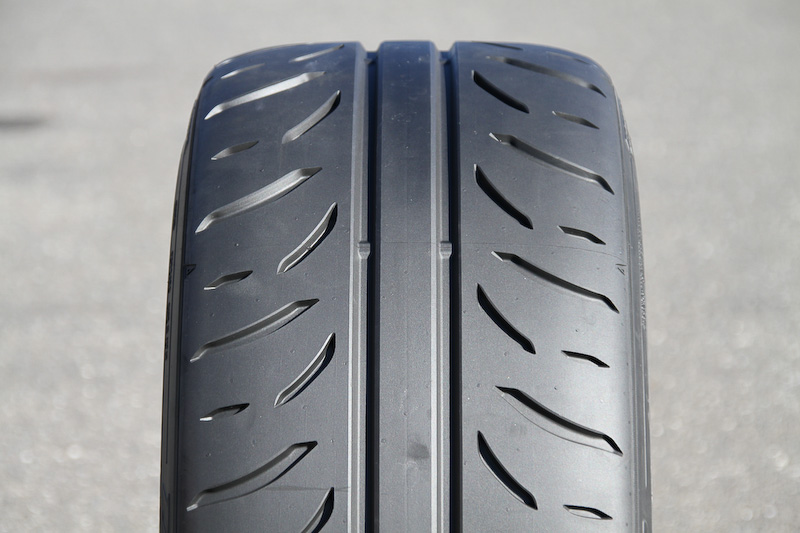 ディレッツァ ZIIIのトレッドパターン