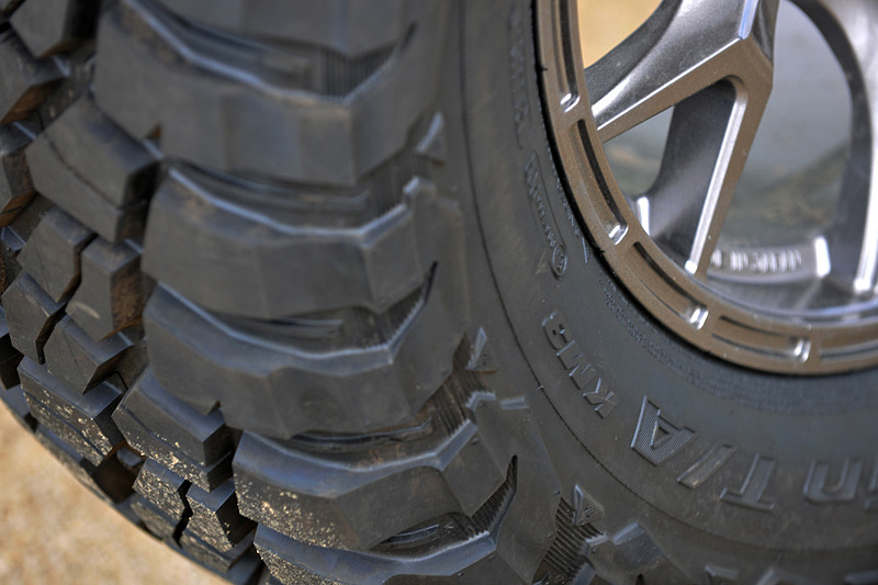 サイドウォールにレース技術から生み出された「コアガードマックス テクノロジー」を採用