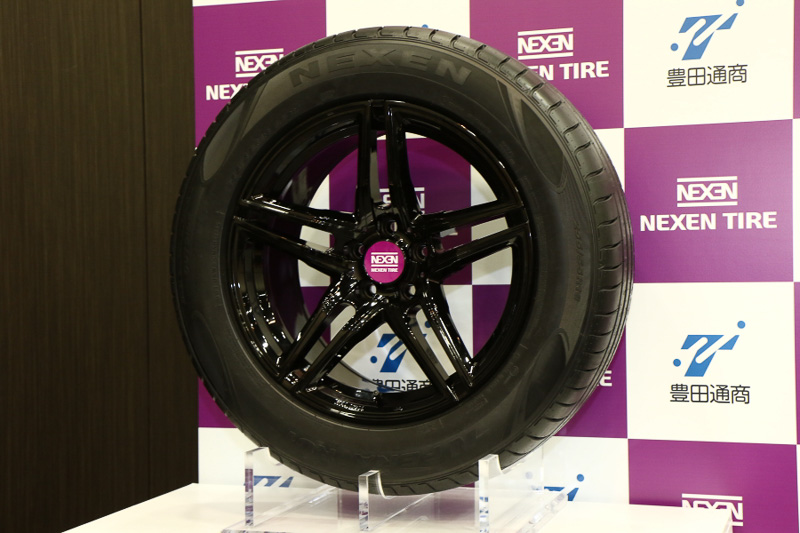 ネクセンタイヤ エヌフィラ RU1