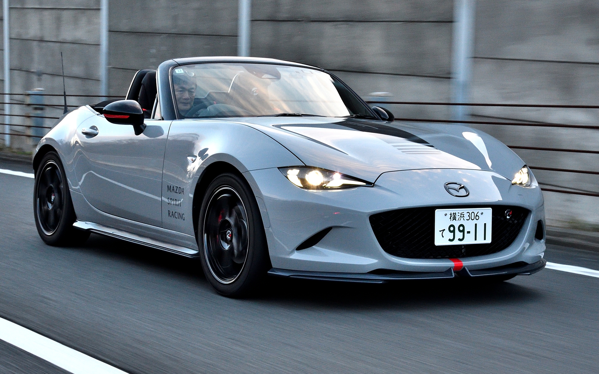 乗り心地はMSRよりもやや硬いが不快ではなく常用レベル