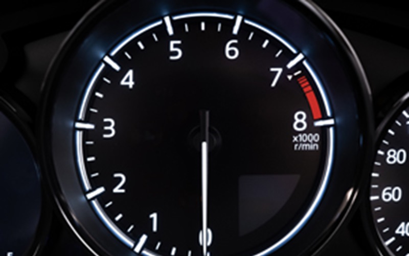 12Rのタコメーターには最高出力200PSを発生する7200rpmに「▲」表示が追加されているのもオーナーの所有欲を満たすポイント