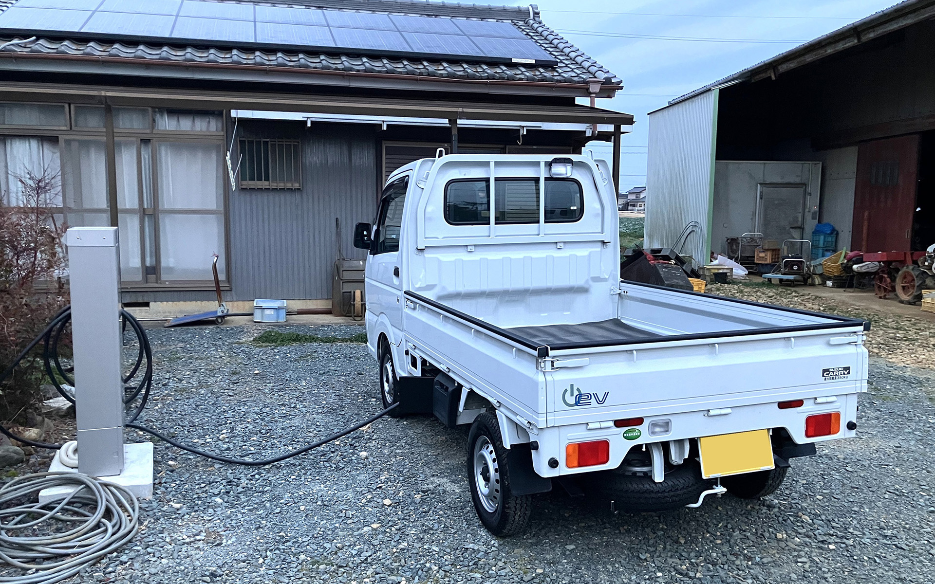 「キャリイ」ベースのBEV軽トラ