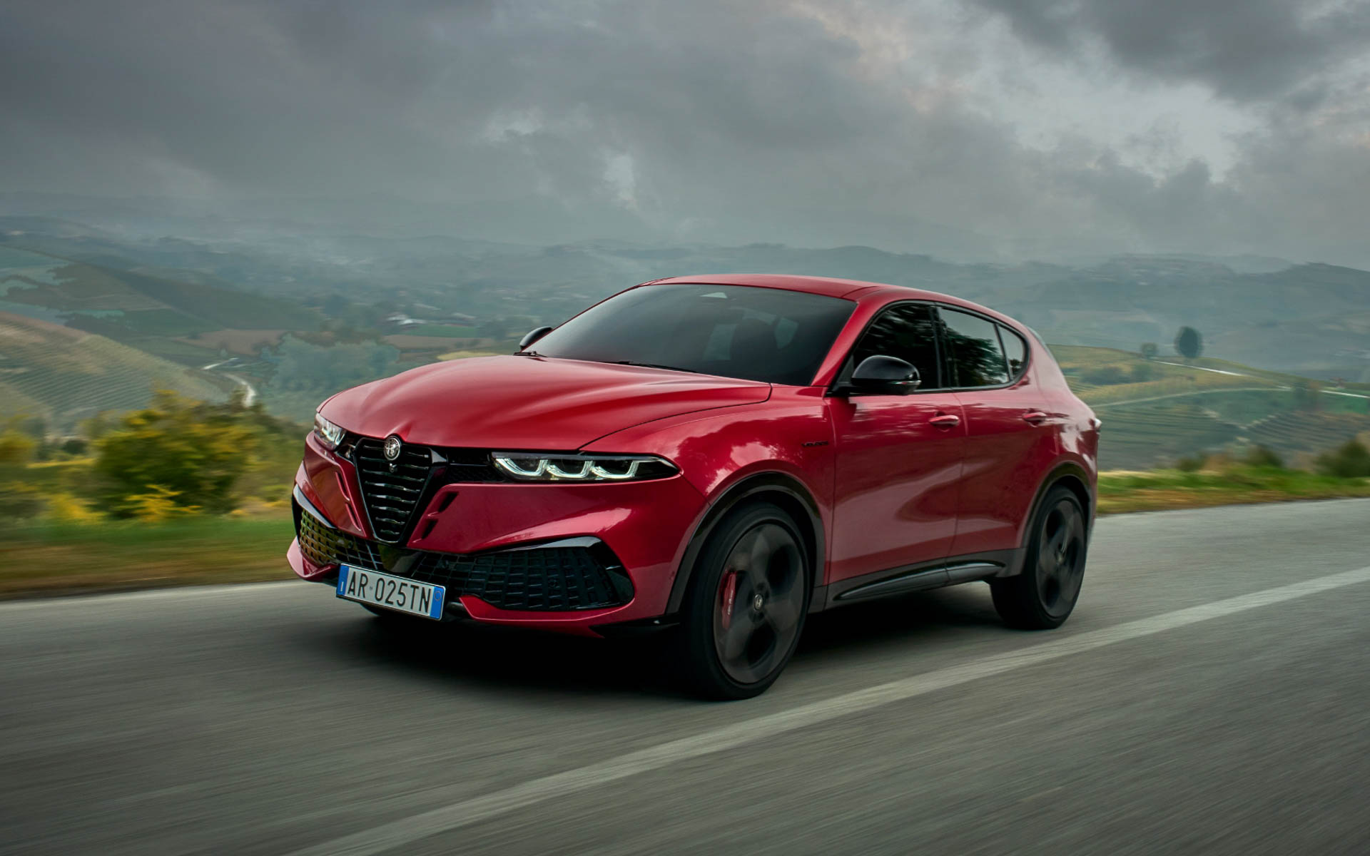 ブレラ レッドはジュニアでも人気のある鮮やかな赤色