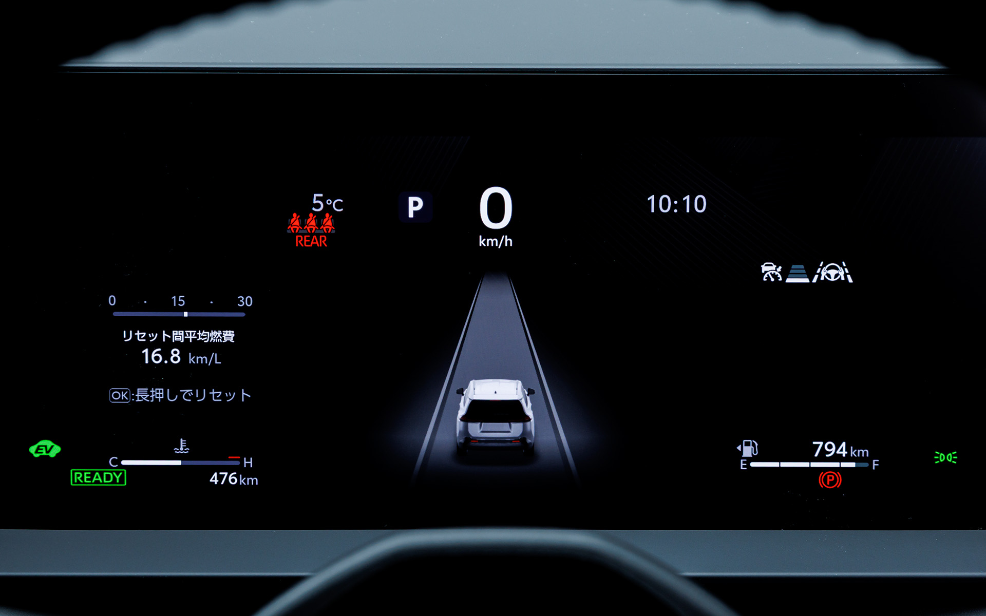 メーターパネルデザイン。シンプルだが分かりやすいデザインを採用している