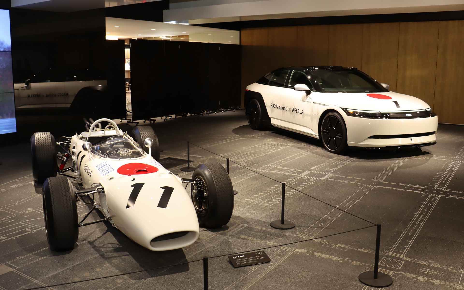 F1マシン「RA272」をモチーフとした「アフィーラ1」がRA272の実車と並んで公開中