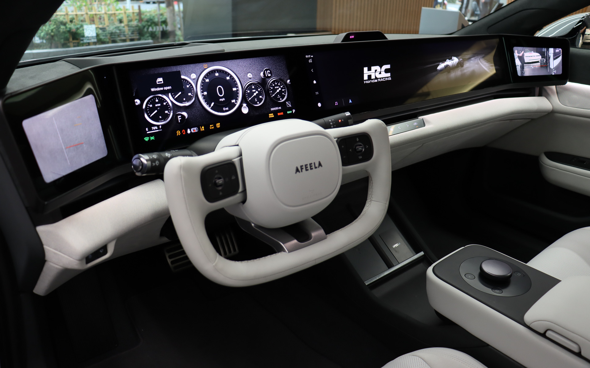 HRCテーマを選択したアフィーラ1のインパネ