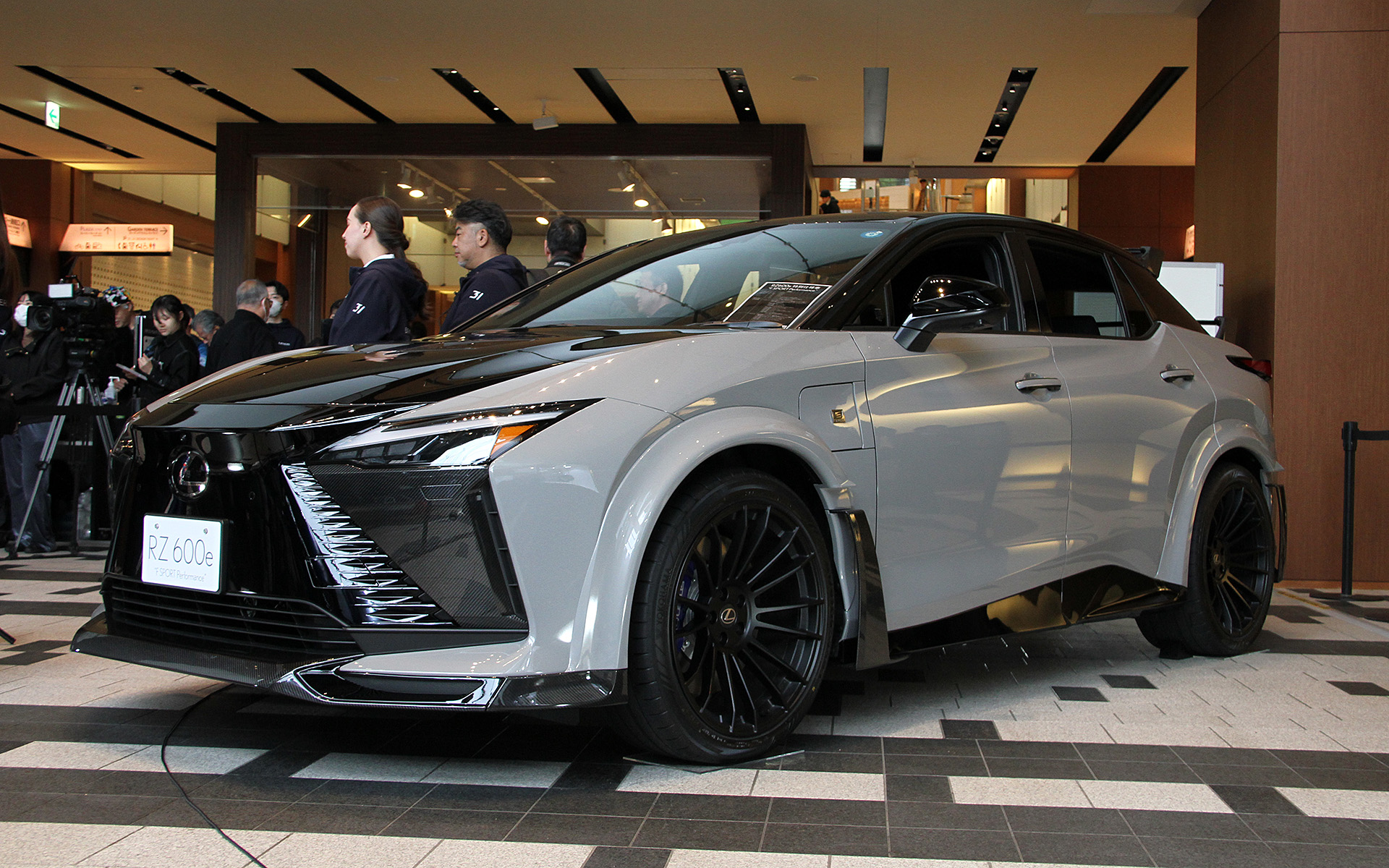 RZ600e“F SPORT Performance”はすでに受注は終了している