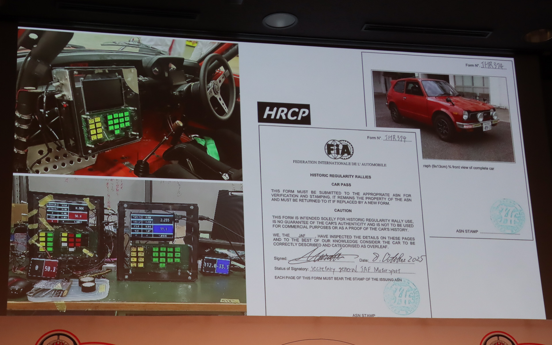 コ・ドライバーとして走行中に使うラリーコンピューターも自分で製作したという