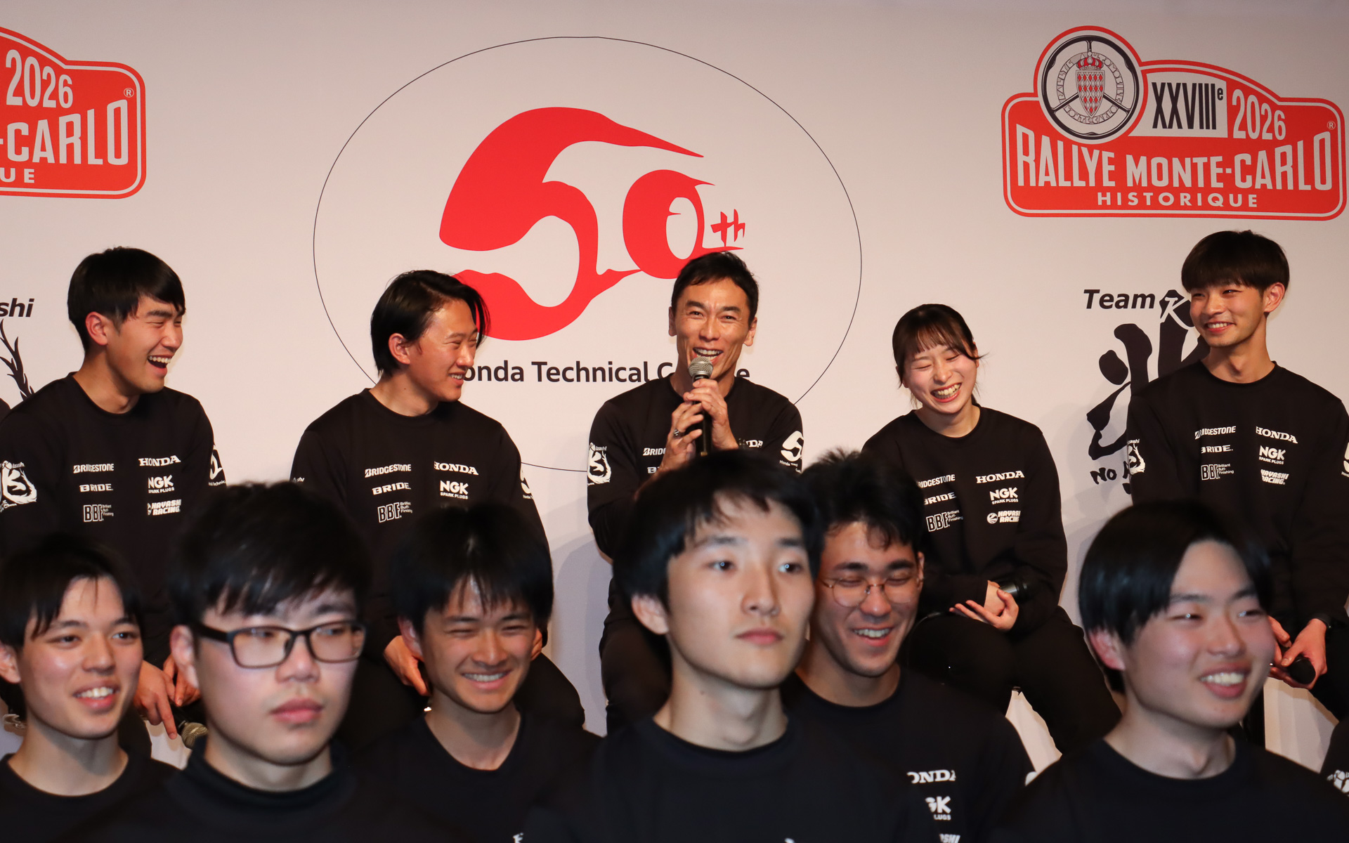 長期間に渡るプロジェクトとラリー参戦をつうじ、佐藤琢磨選手と学生たちは強い信頼関係で結ばれていると感じさせた