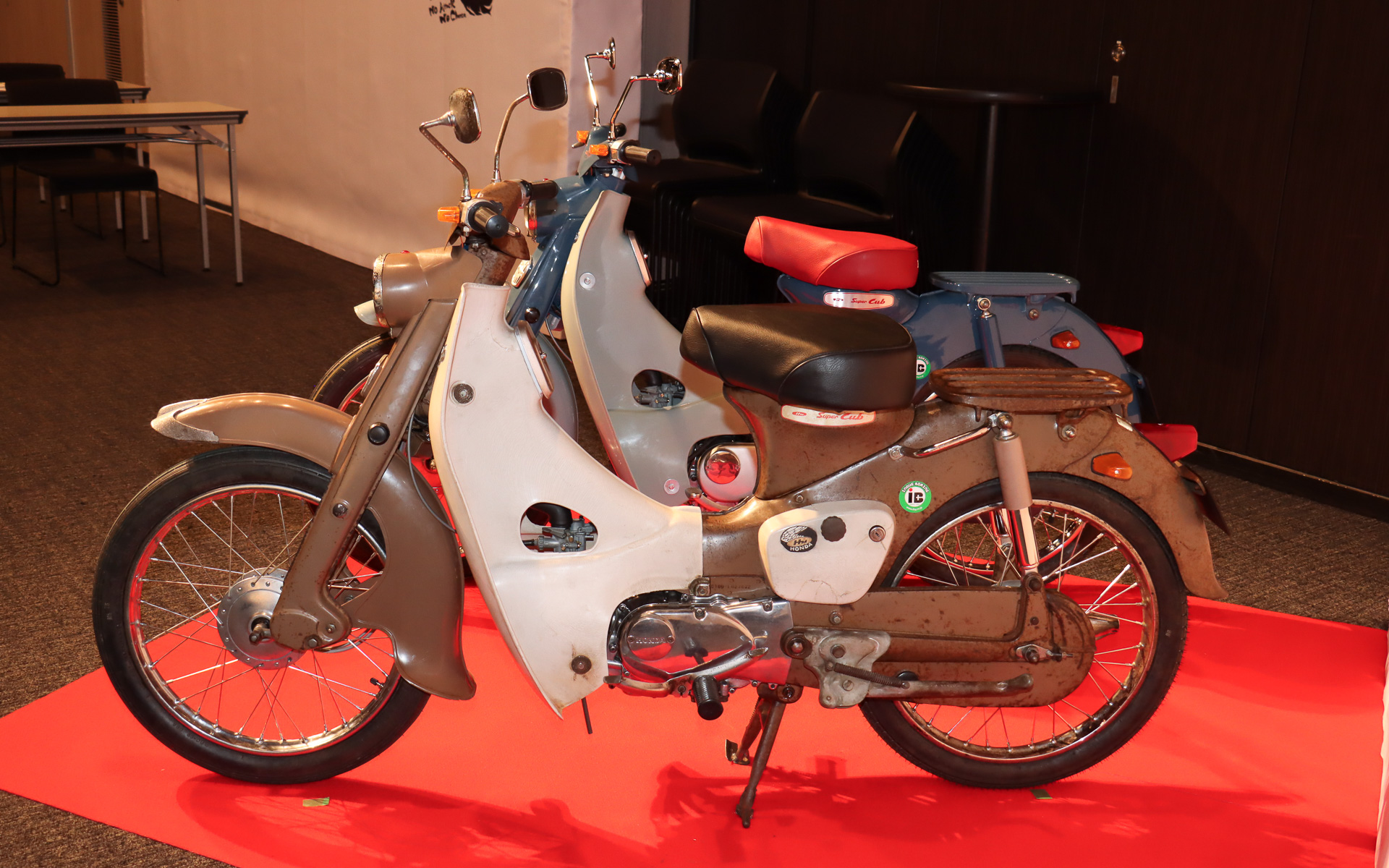 レストアされたスーパーカブが日本全国を駆け抜けることになる