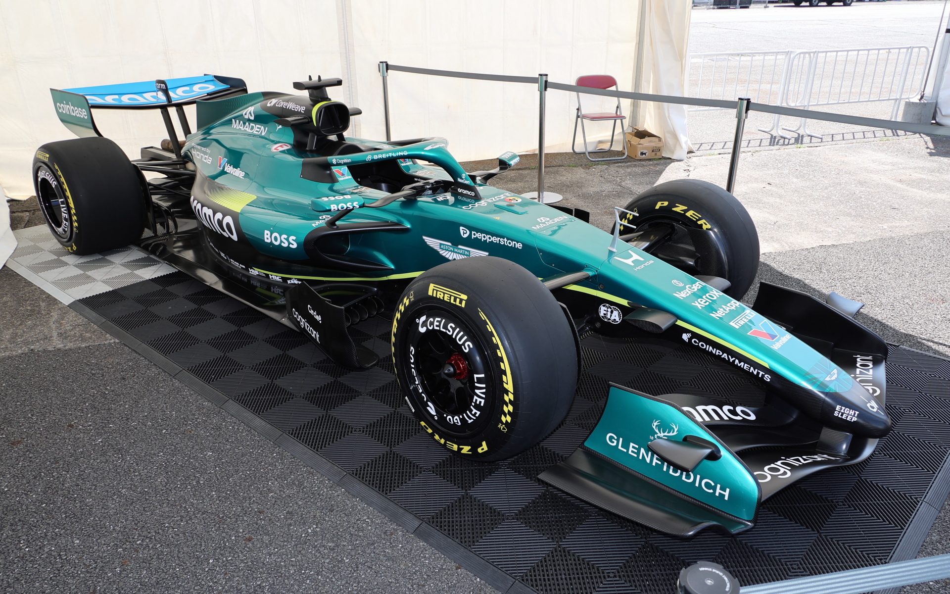 JAFモータースポーツジャパン2026には、アストンマーティン・ホンダF1（レプリカ）の展示も行なわれた