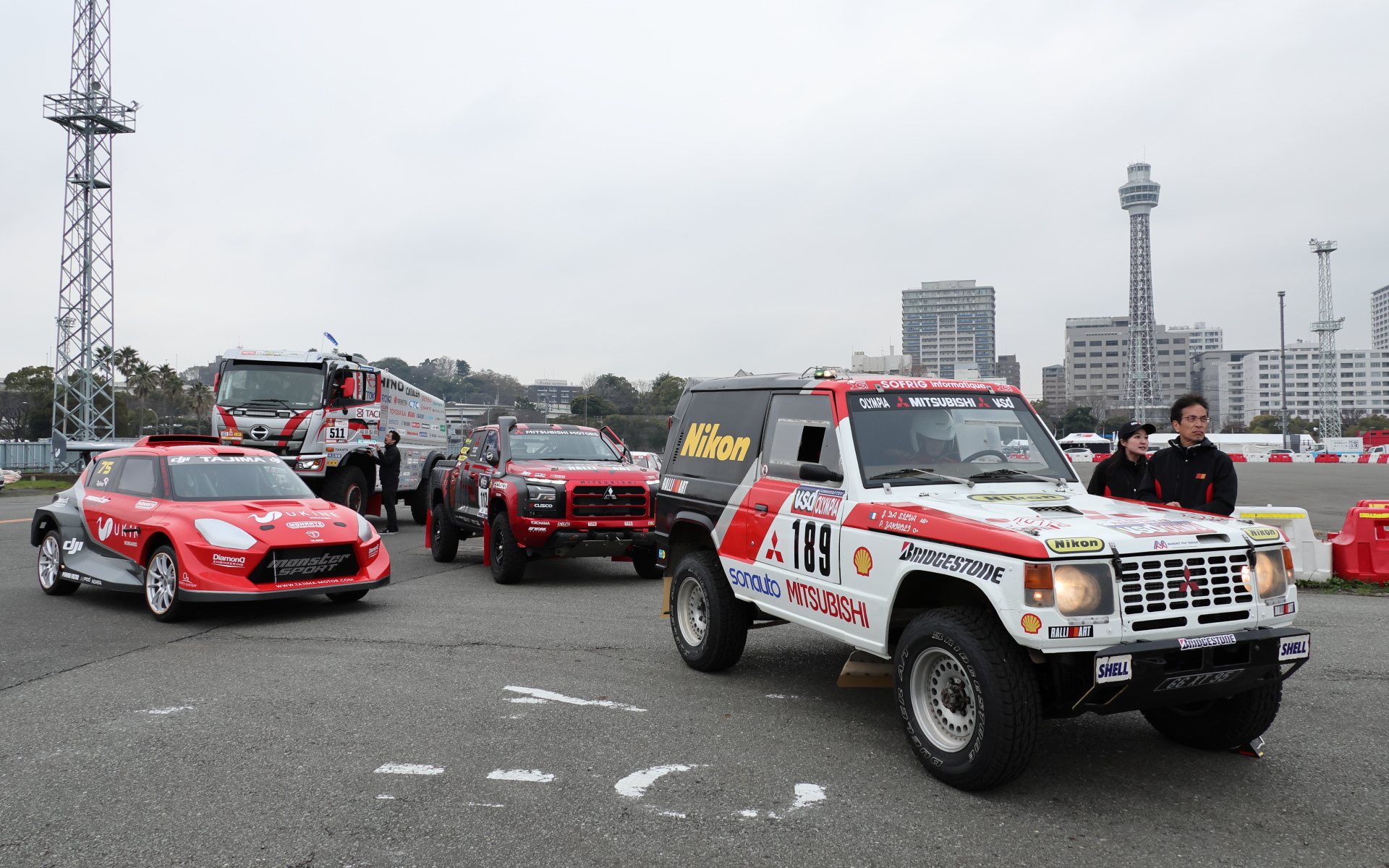 走行を待つマシンのバリエーションの幅広さが凄い