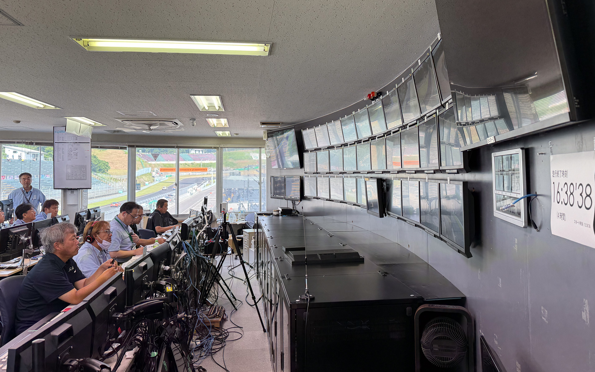 レース運営はオフィシャルさんなど、多くのボランティアさんに支えられているのも事実