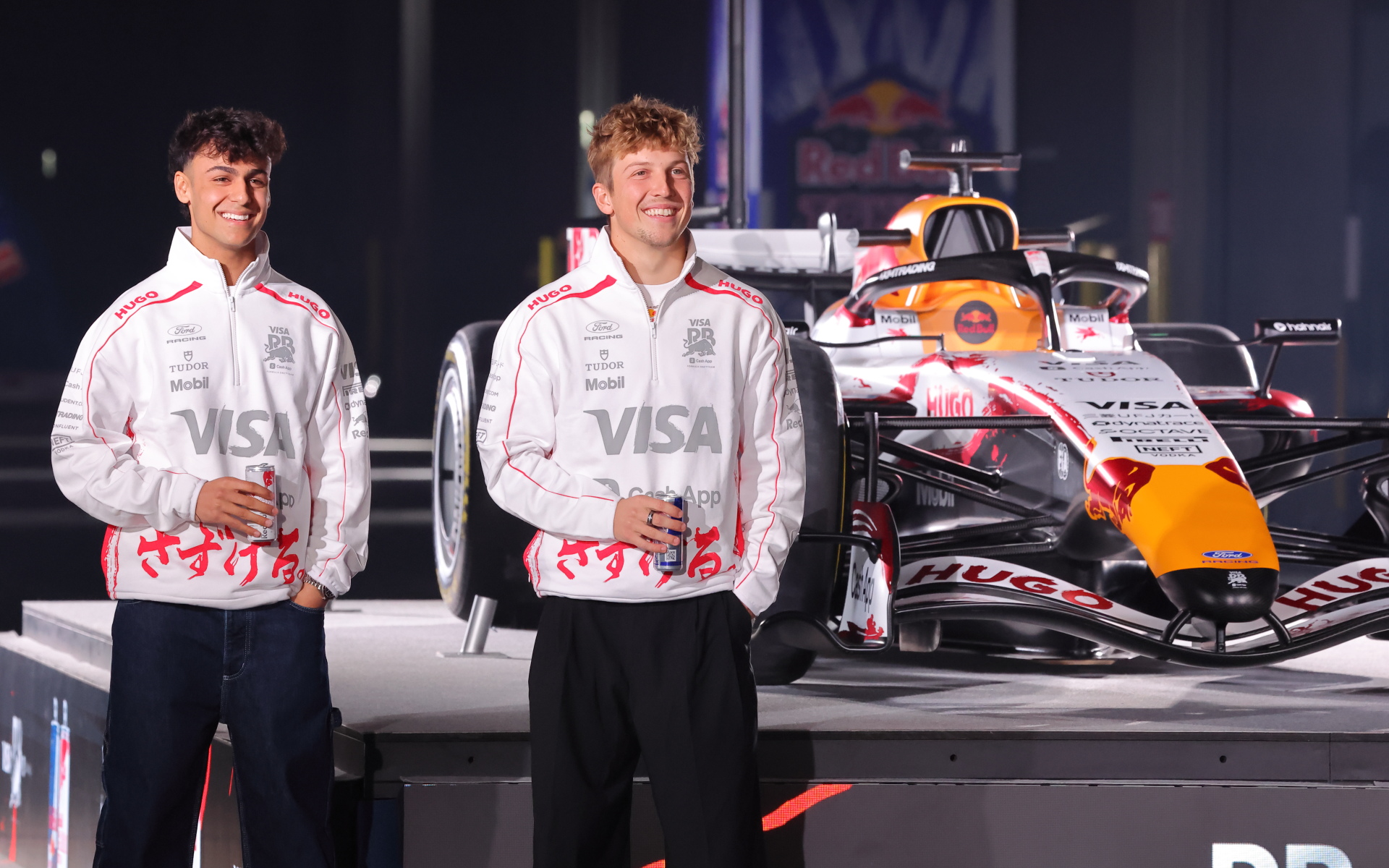 リアム・ローソン選手、アービッド・リンドブラッド選手も登壇。2人もこの限定カラーはイベント当日に初めて見たそうだ