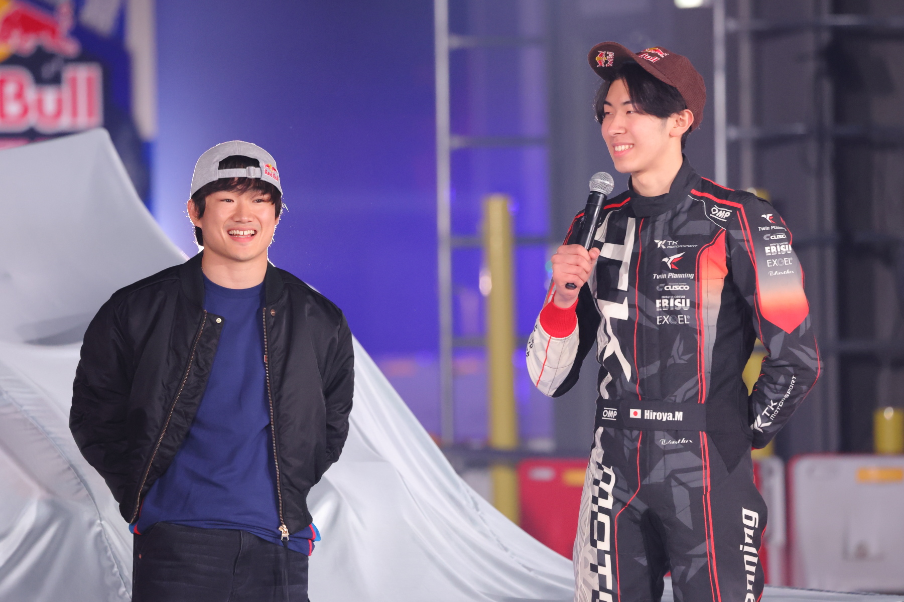 イベント会場には、レッドブルの角田裕毅選手と、TGR-WRCチャレンジプログラムドライバーの箕輪大也選手が登場