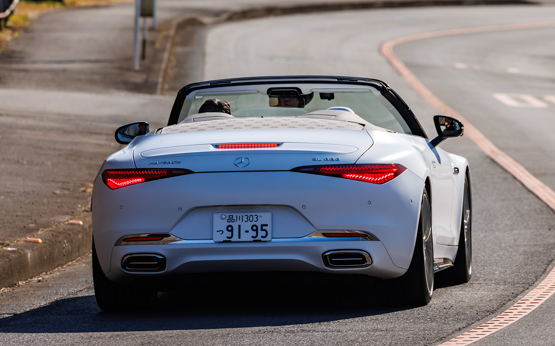 標準装備のACTIVE RIDE CONTROLサスペンションはロールをすぐに抑えてくれた