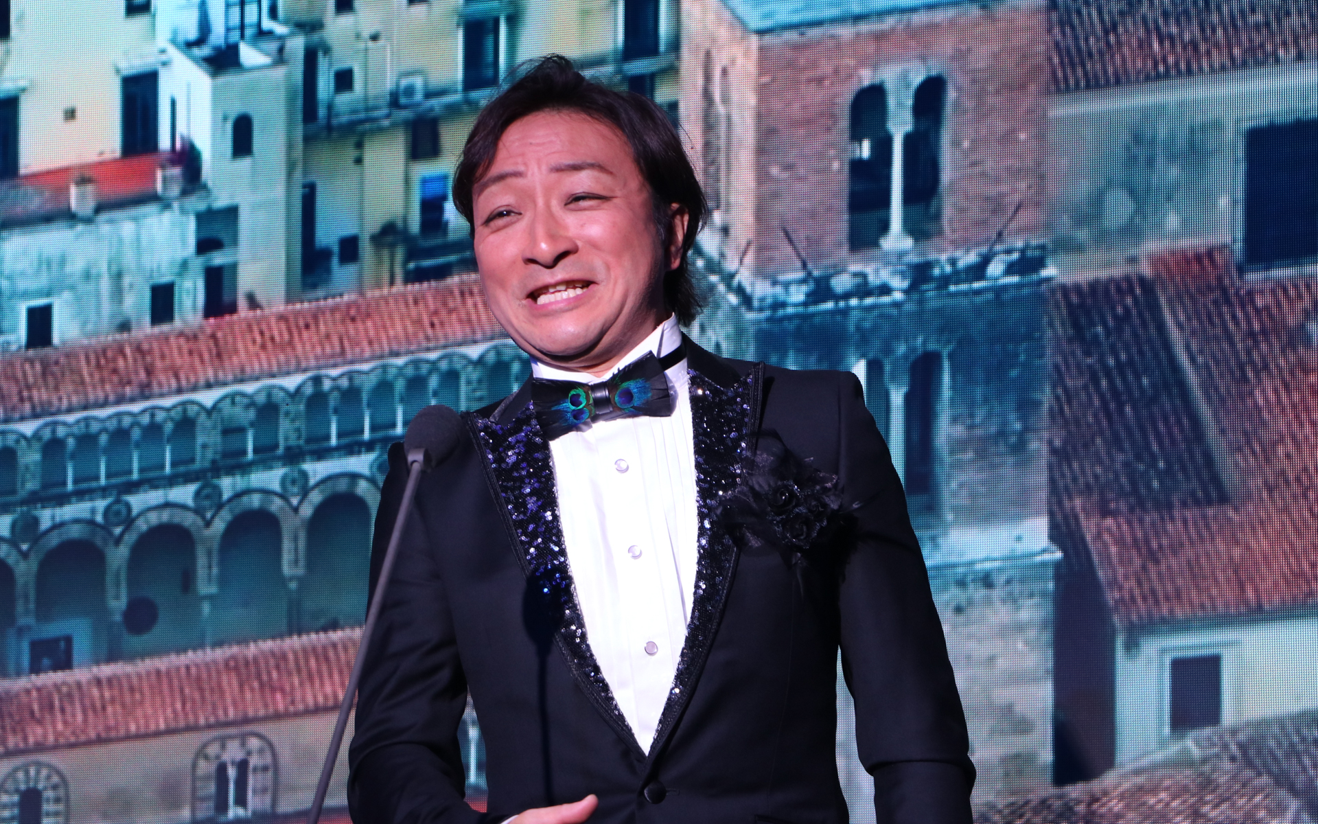 テノール歌手の樋口達哉氏