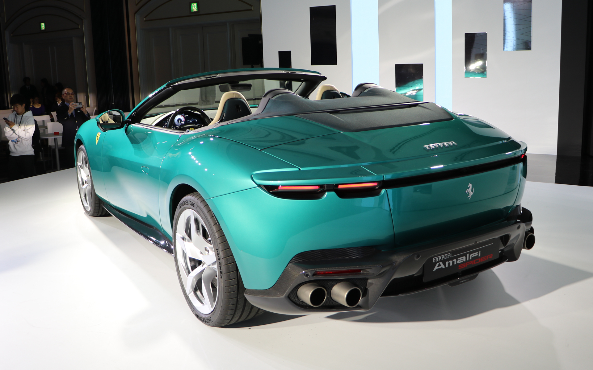 乾燥重量1556kg、パワーウェイトレシオ2.42kg/CV