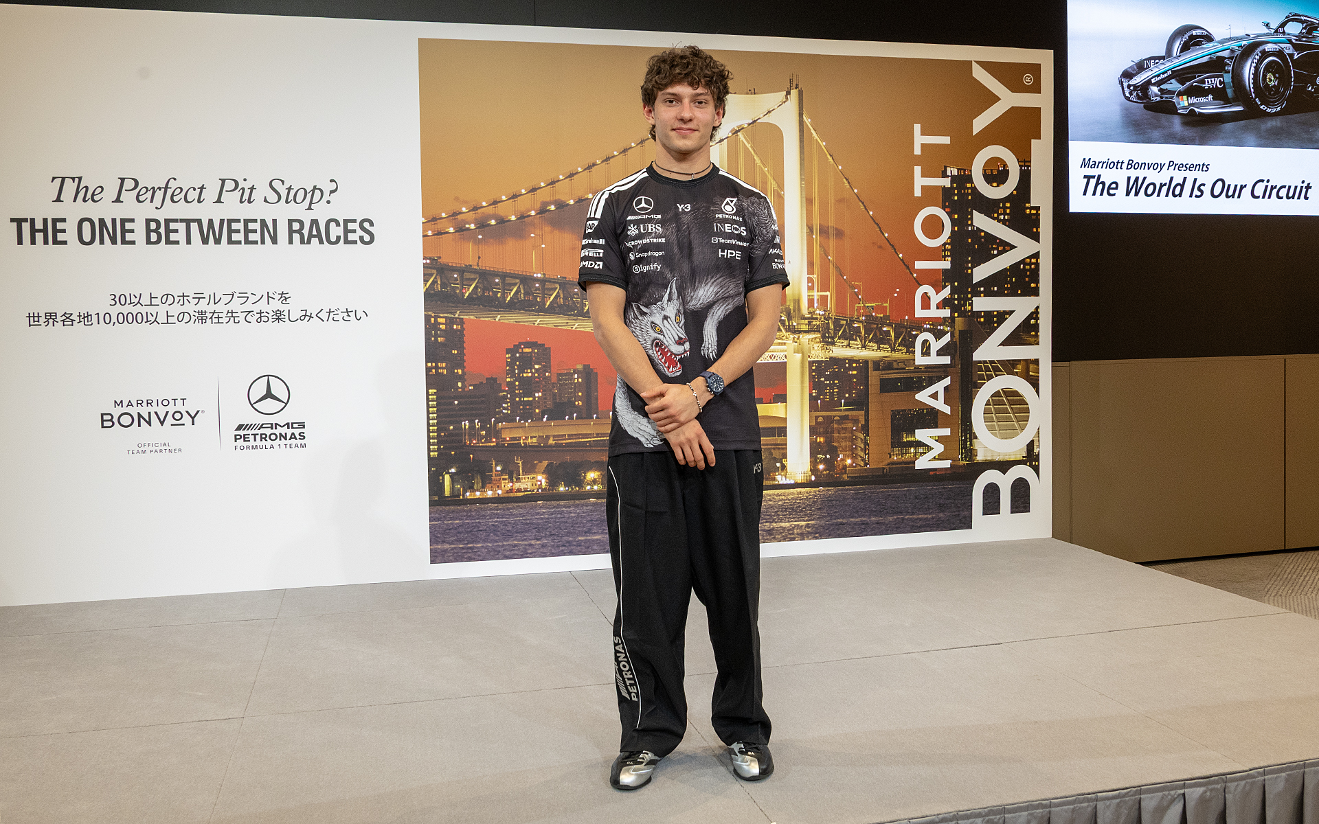 田中氏のあいさつの後、今回のゲストであるキミ・アントネッリ選手がステージに上がった