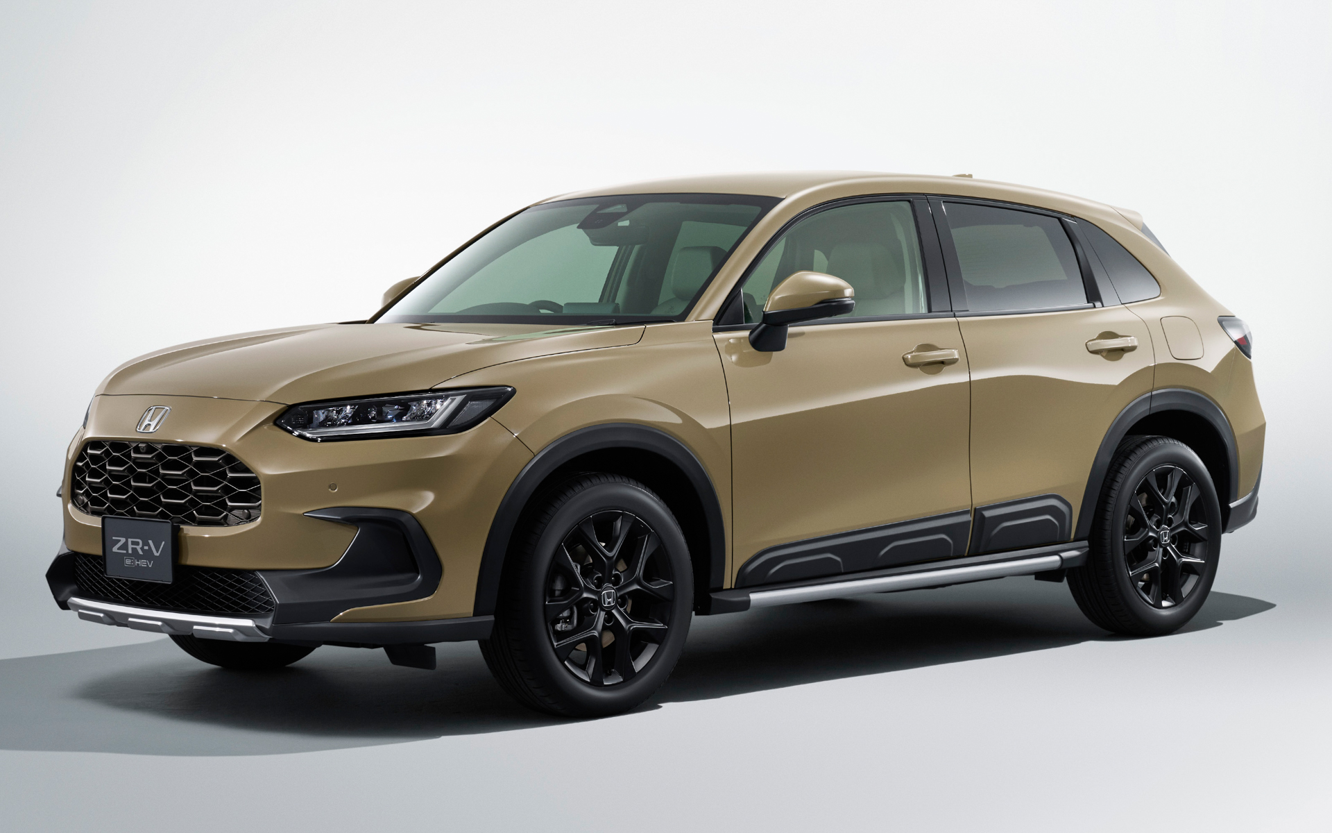 クロスツーリング専用アイテムの「ボディサイドモール」装着イメージ