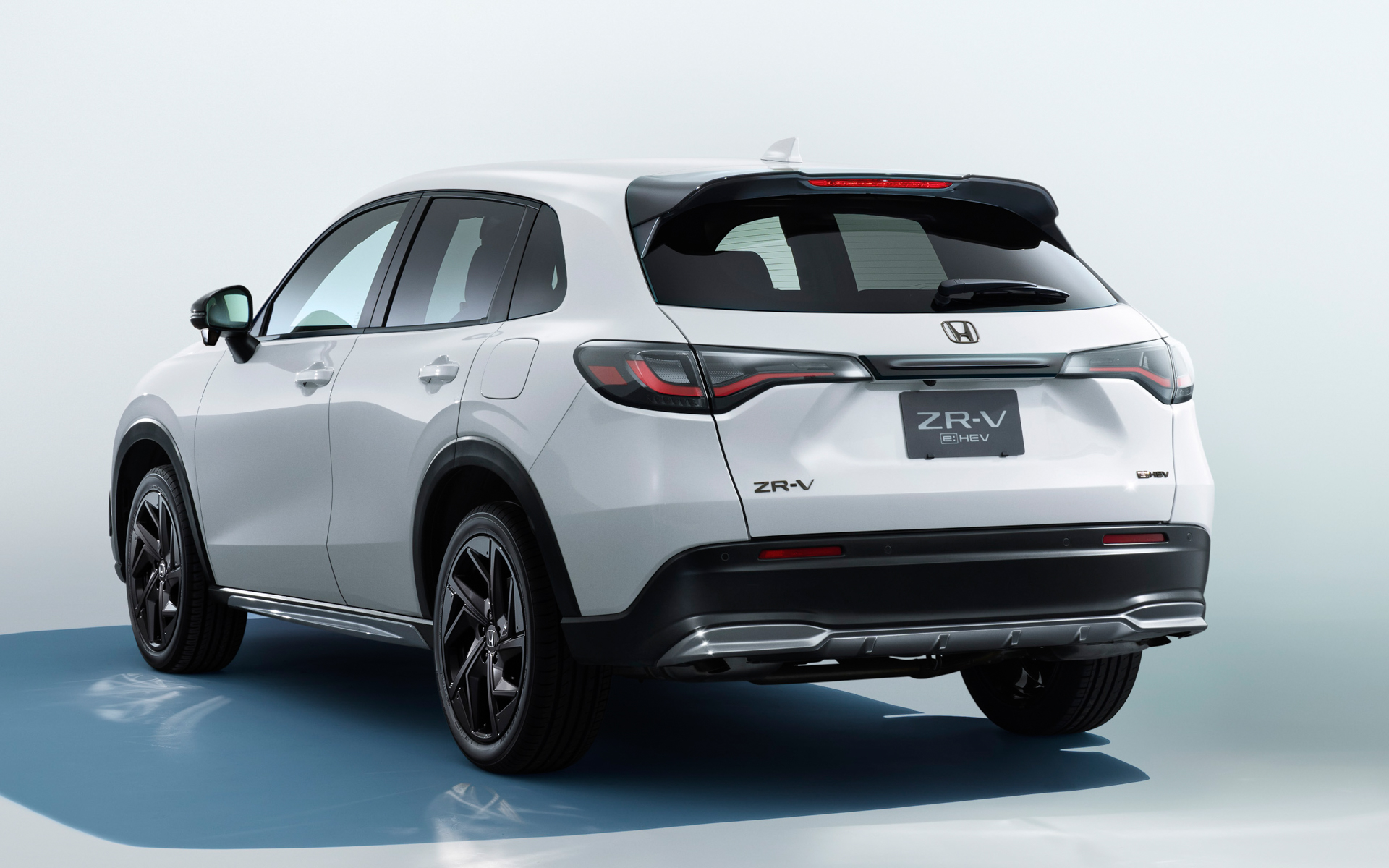 ZR-V「プレミアムスタイル」リアビュー