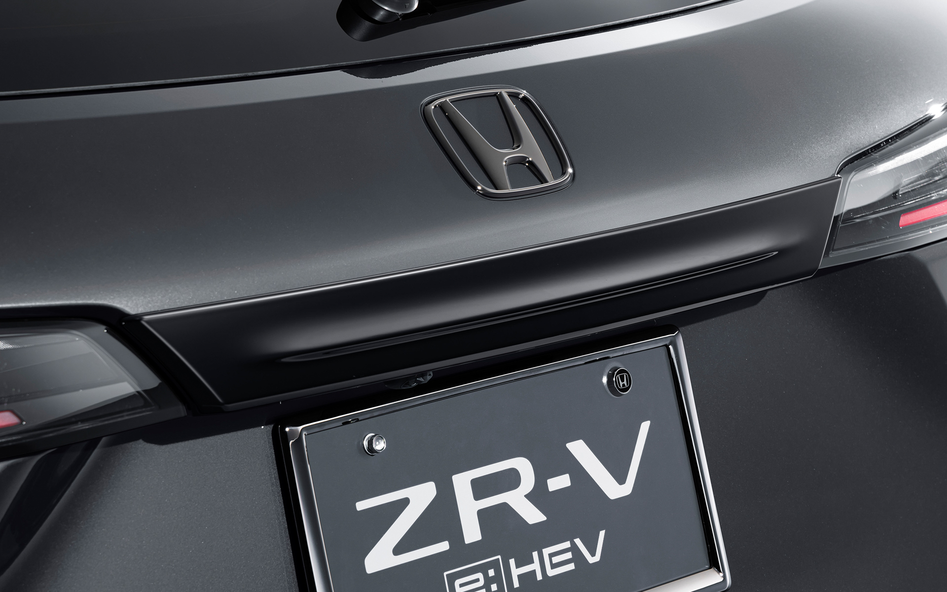 リアライセンスガーニッシュ