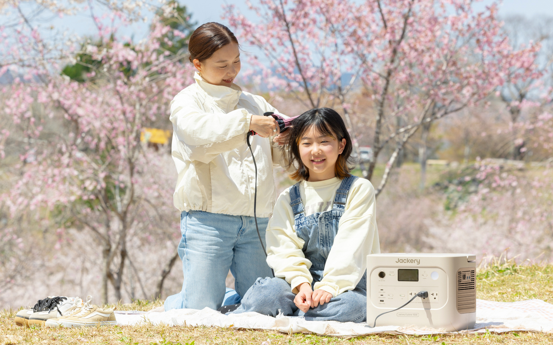 アウトドアでも大容量の電源を活用して家電などを利用できる