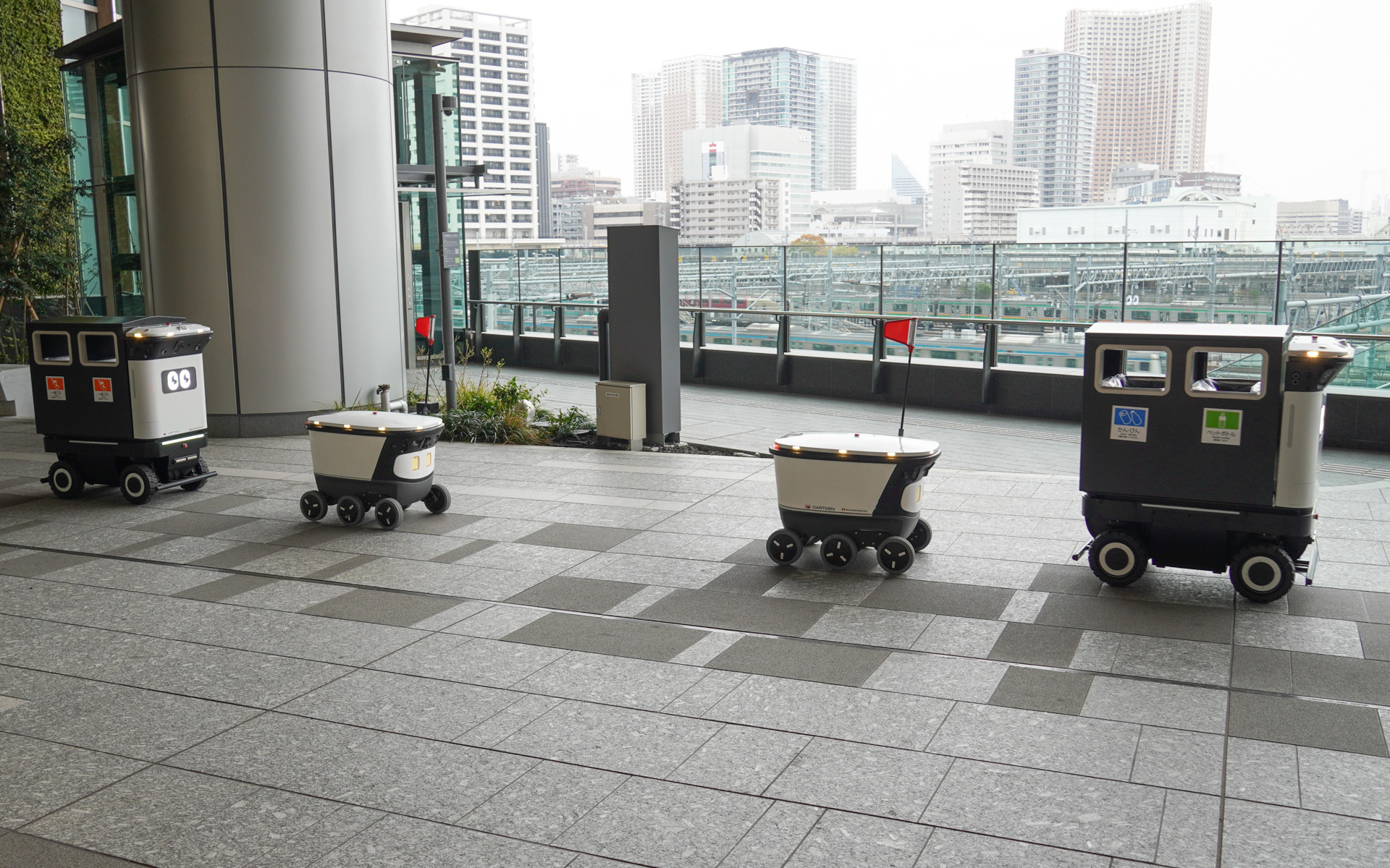 移動ごみ箱のモビリティも巡回している