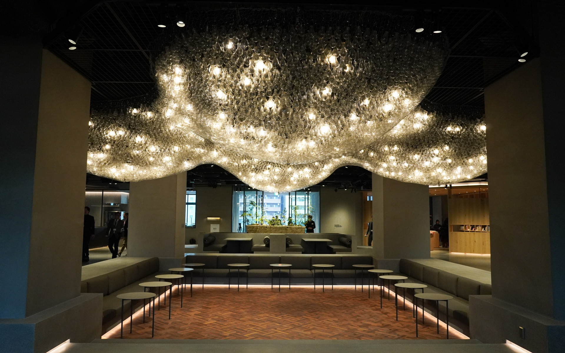 2階は「OGAWA COFFEE LABORATORY 高輪」として各店舗のフード類を好きな席で楽しめる