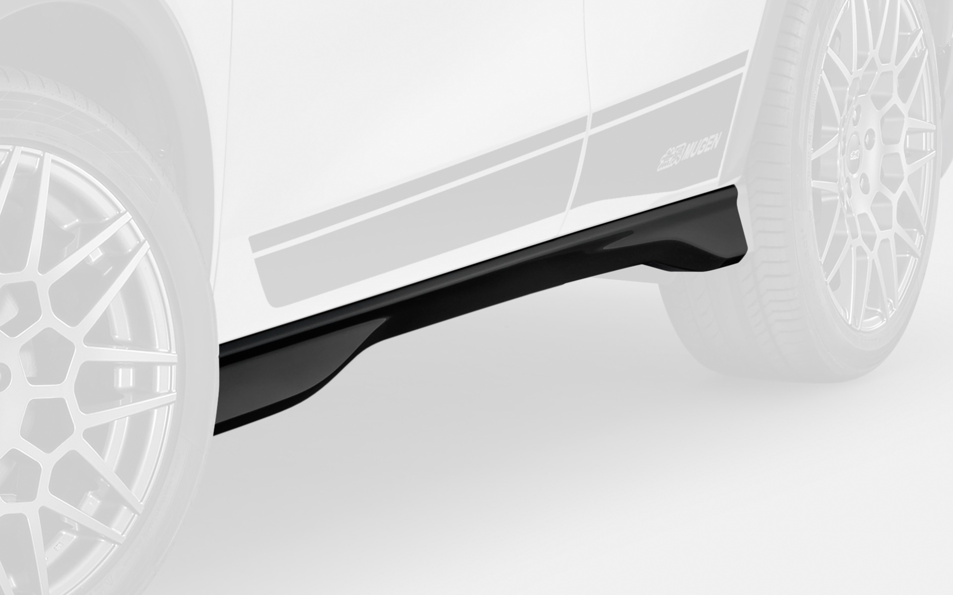 標準サイドスポイラーよりも約45mmダウンする「サイドスポイラー」は、つや消し黒塗装とクリスタルブラック･パールが10万4500円。未塗装が9万3500円