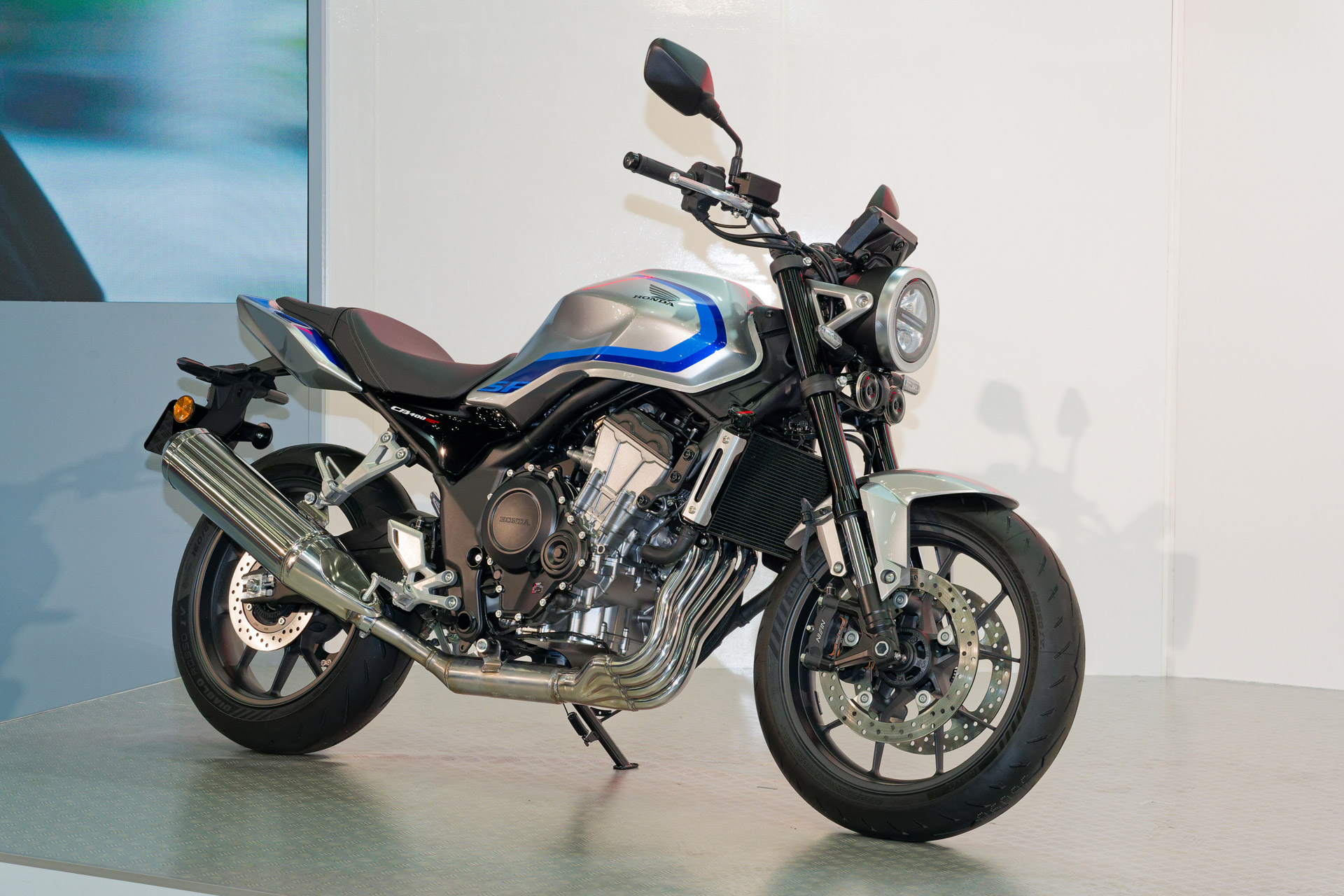 「CB400 SUPER FOUR E-Clutch CONCEPT」