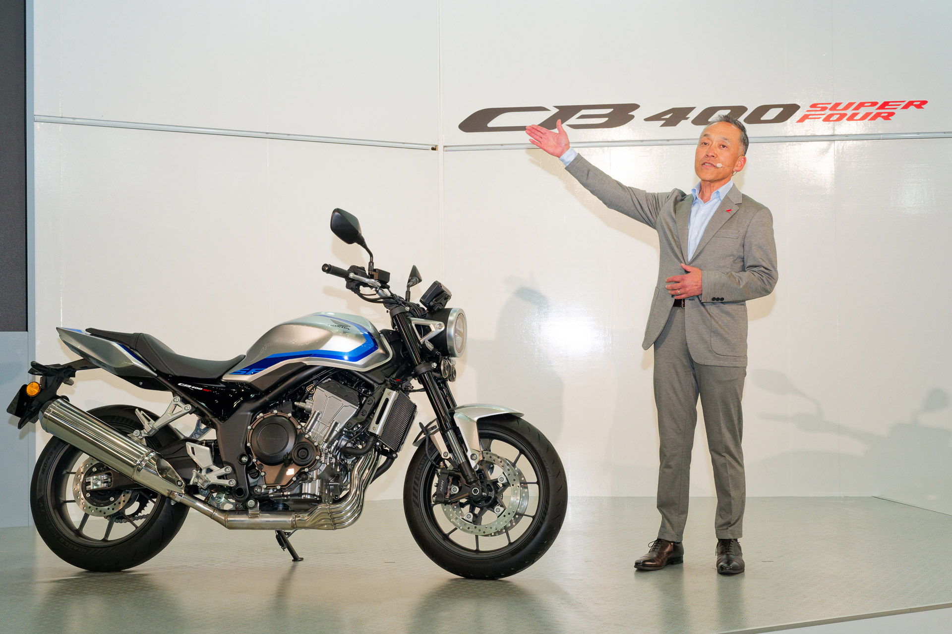 「次世代を担う若いライダー」に向けた「日本のバイクの未来をつくる」スポーツモデルにしたいと語った株式会社ホンダモーターサイクルジャパン 代表取締役社長の室岡克博氏