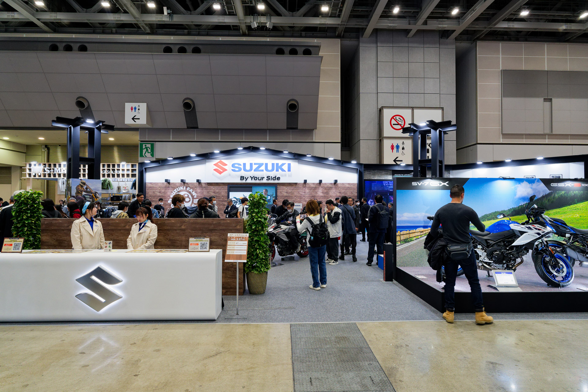東京モーターサイクルショー2026のスズキブース外観