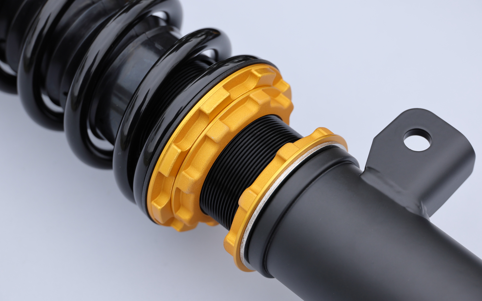 全長調整式なので狙った乗り味のまま車高を調整可能