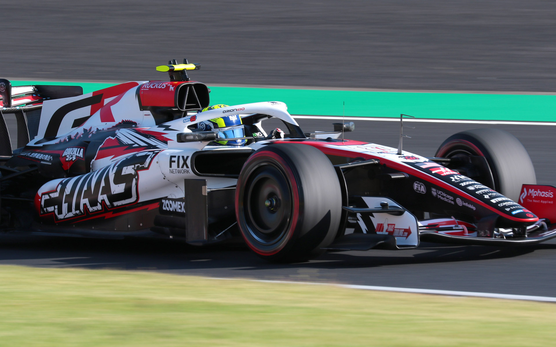 87号車 オリバー・ベアマン選手は、中国GPで5位に入る大活躍をみせた