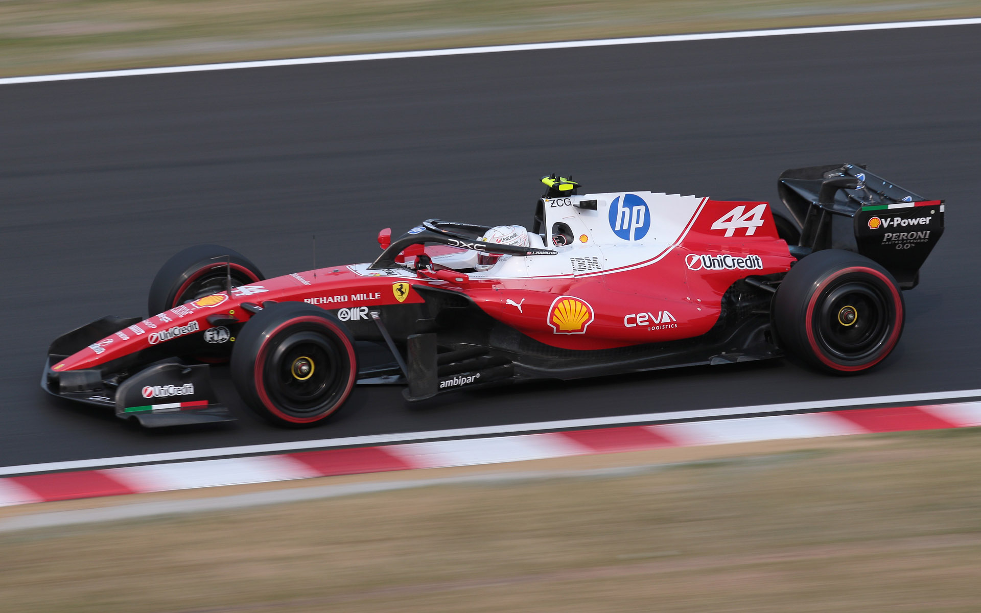 ルイス・ハミルトン選手（44号車 フェラーリ）